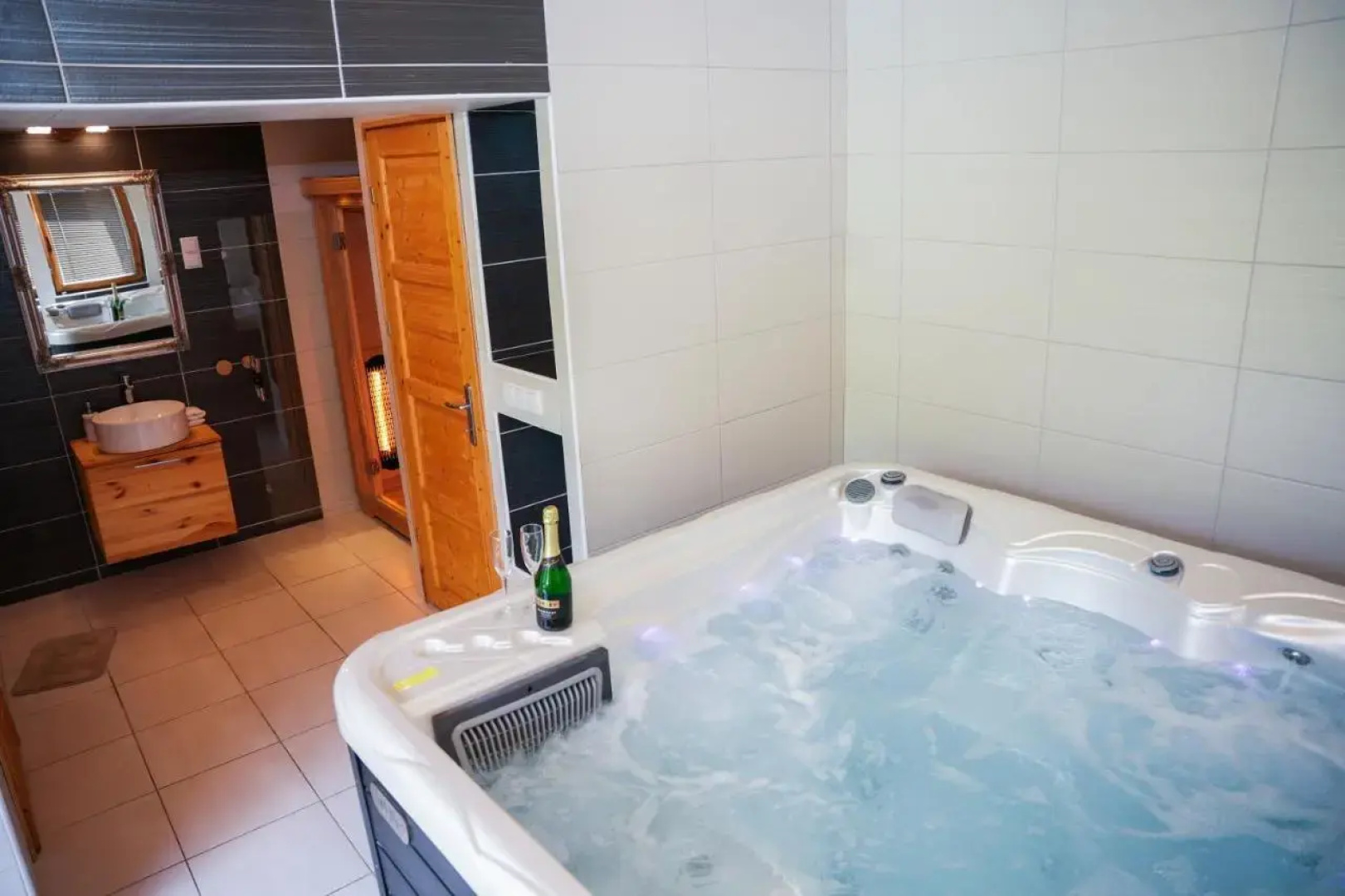 Varkert Deluxe Apartmanhaz