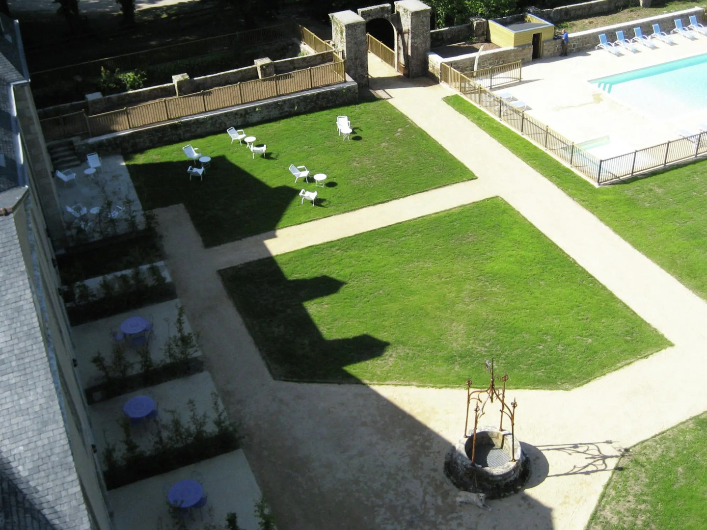 Nice Studio in a Castle not far From the Breton Beaches