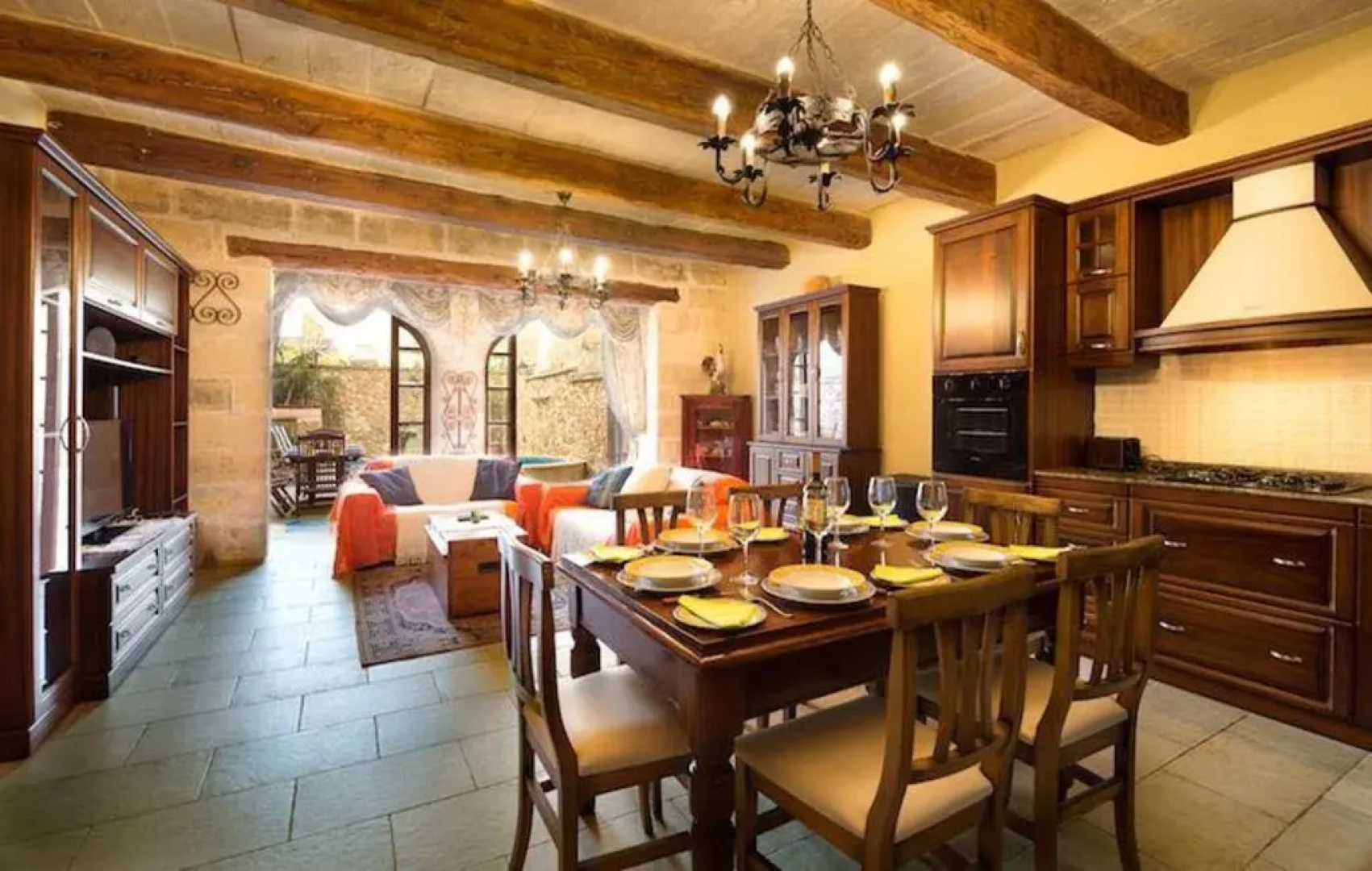 5 bedrooms villa with private pool and wifi at In Nadur 1 km away from the beach