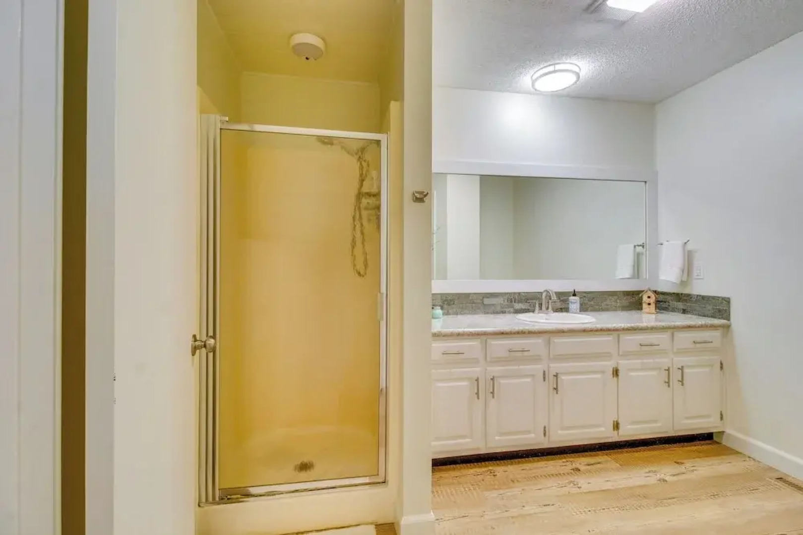 Lakefront Arkansas Abode - Deck, Grill & Fire Pit!