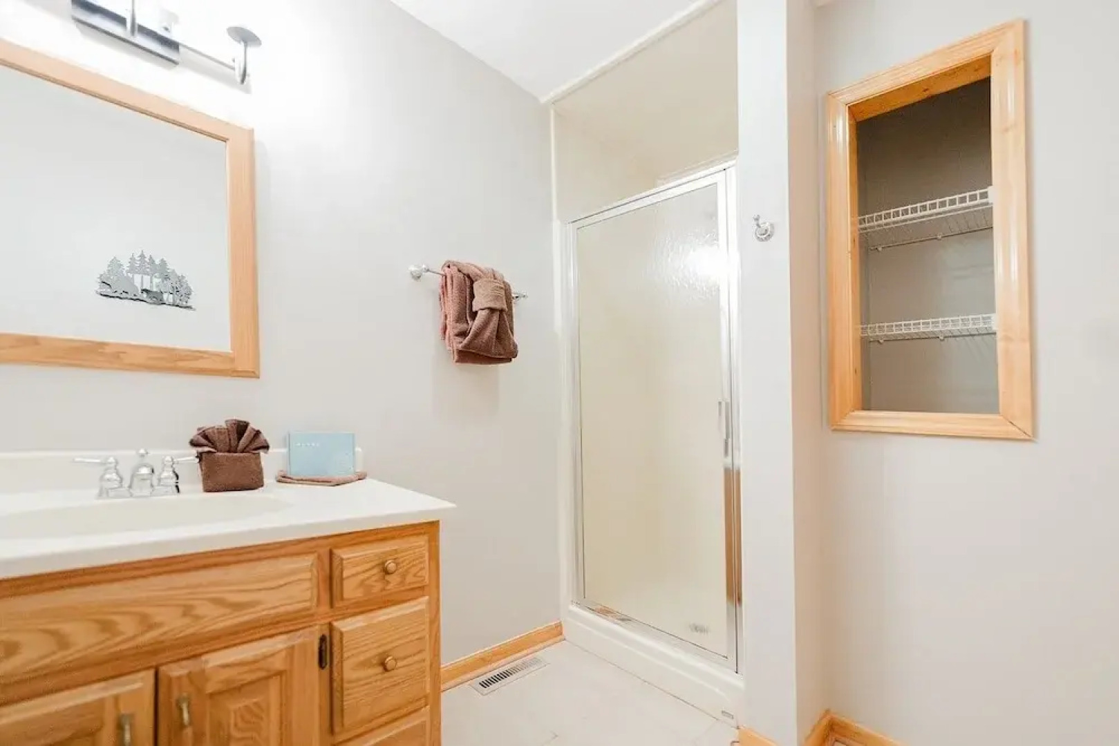 Cove Mountain Rest 3 Bedroom Home by RedAwning