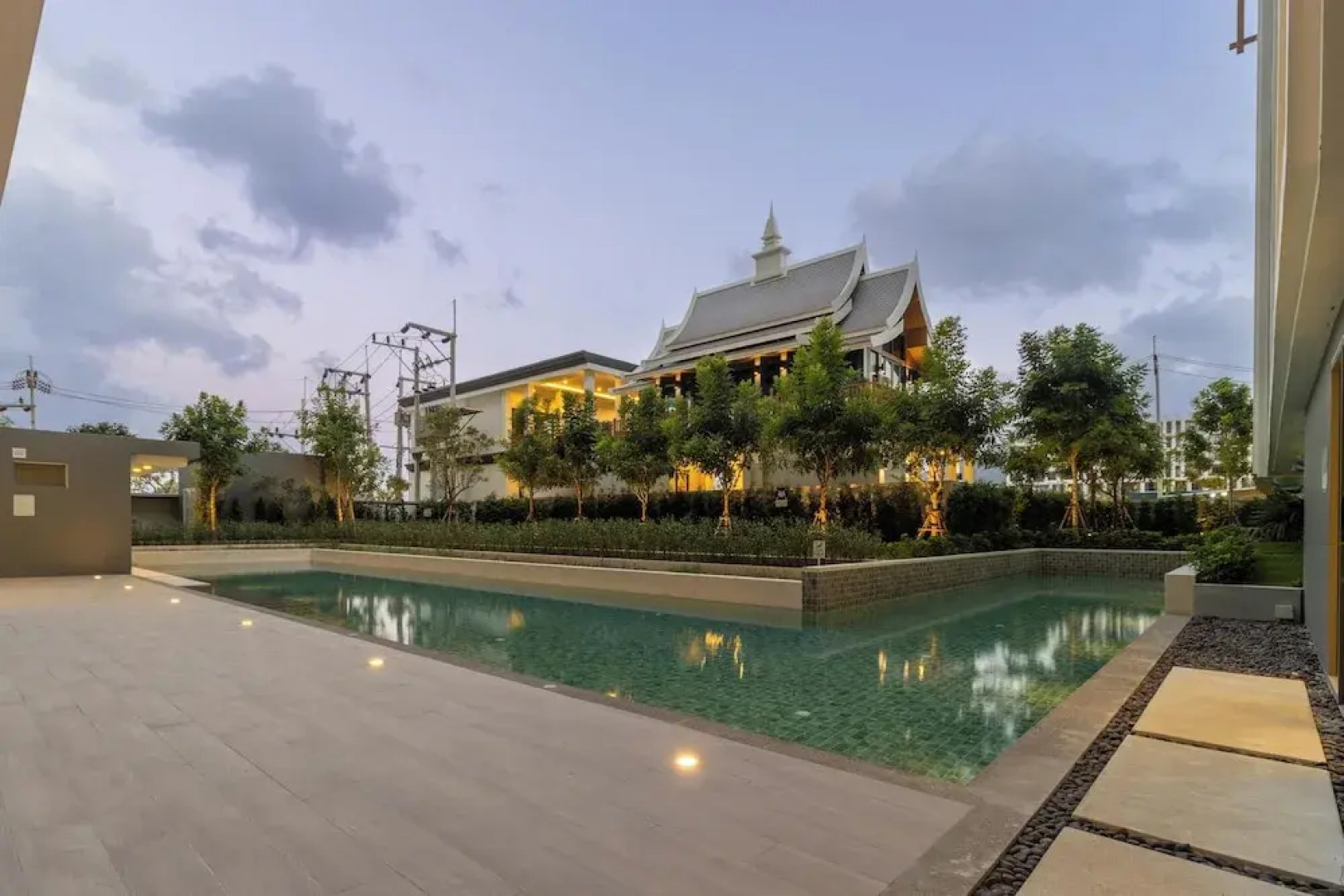 1BR Prime Spot Pool&Gym Near Beach C231