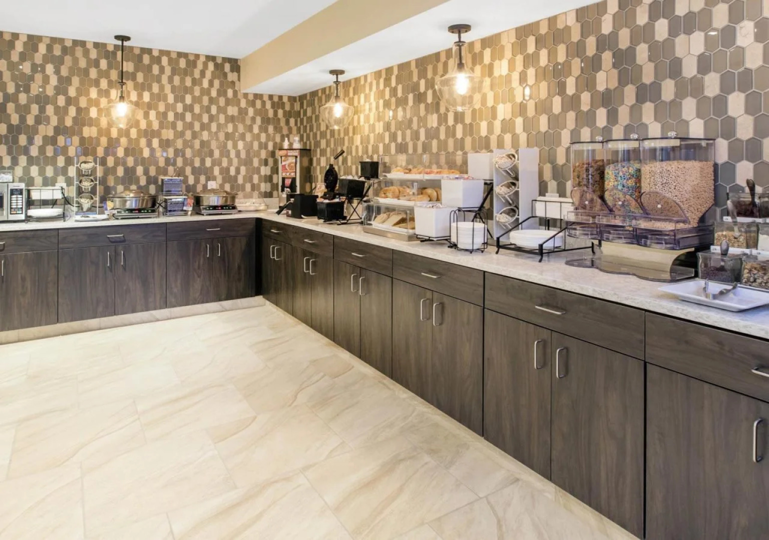 Country Inn & Suites by Radisson, Grandville-Grand Rapids West, MI