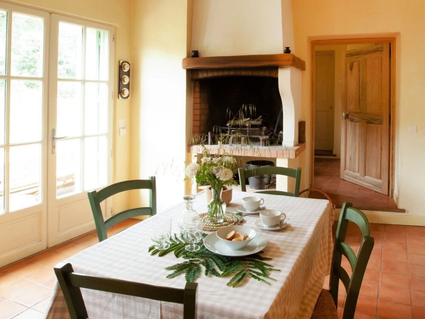 Secluded Holiday Home in Rustrel With Swimming Pool
