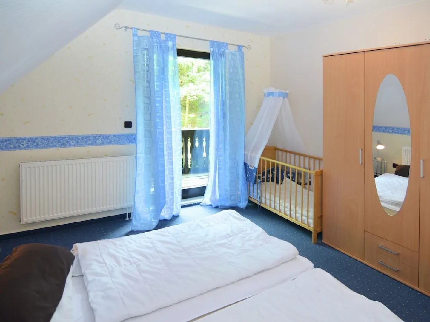 Vibrant Cottage near Ski Area in Steina