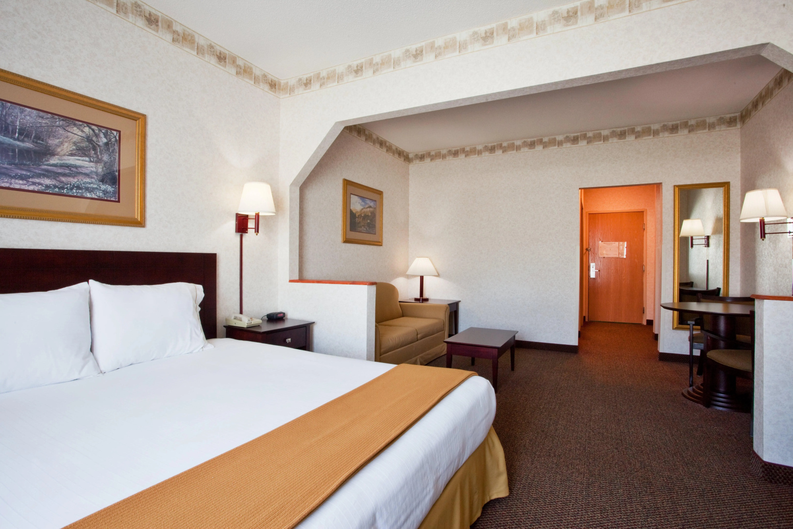 Holiday Inn Express & Suites Hiawassee by IHG