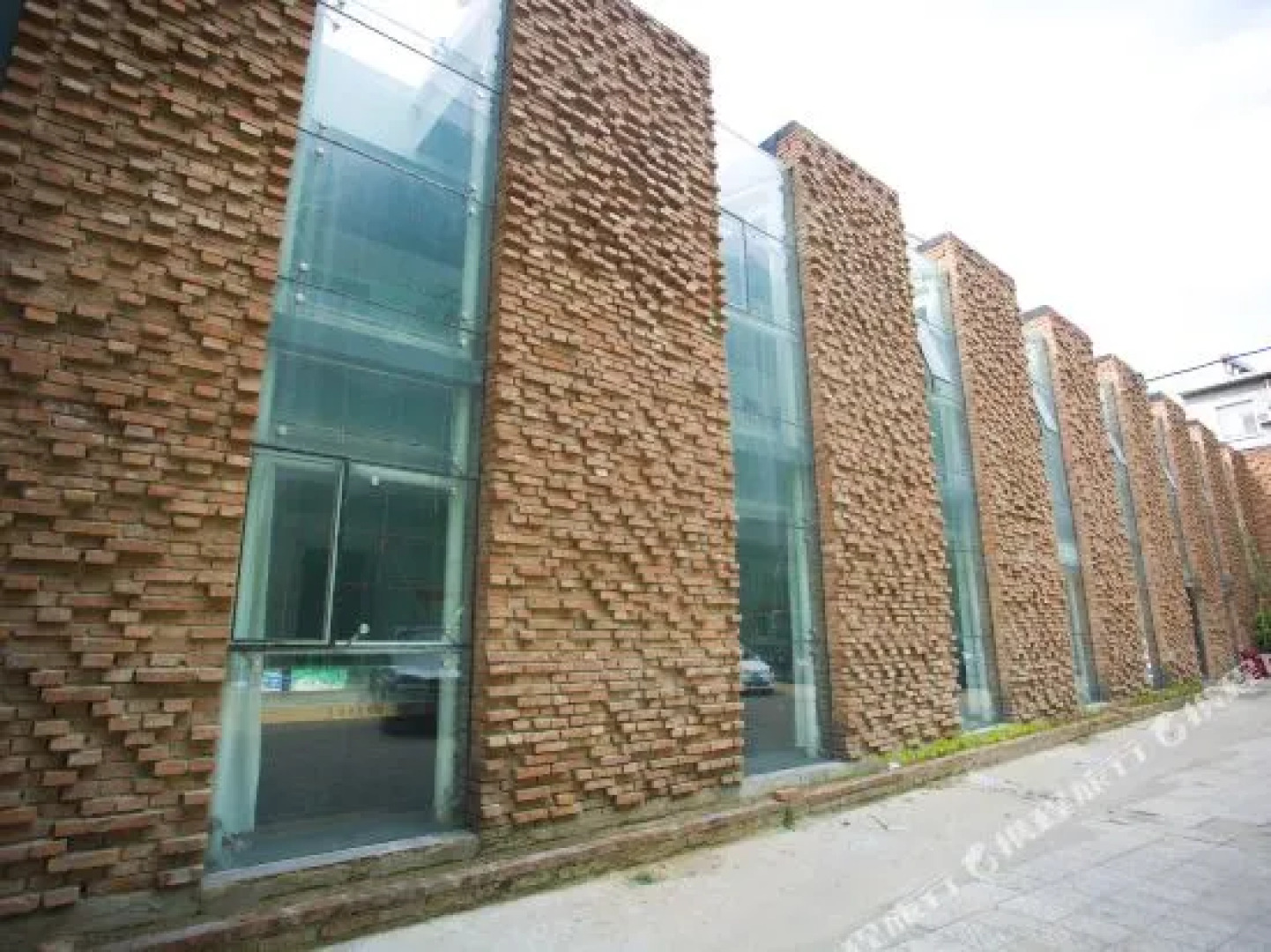 Hualian Business Hotel