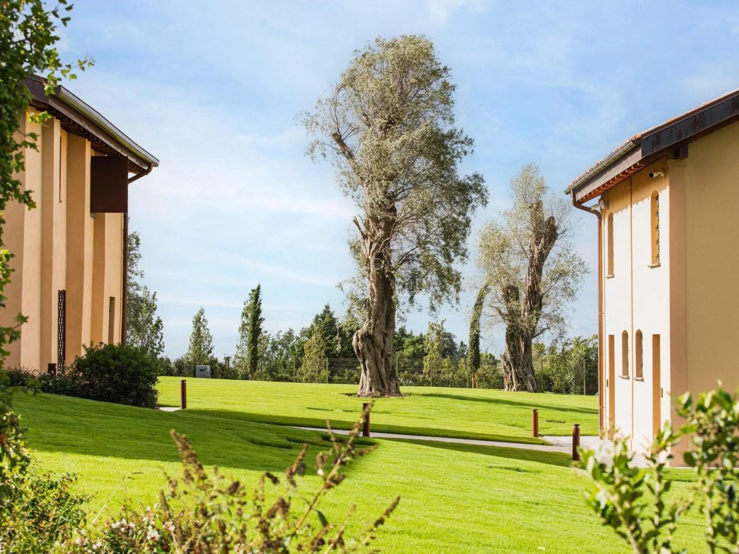 Lush holiday home in Varignana with bubble bath