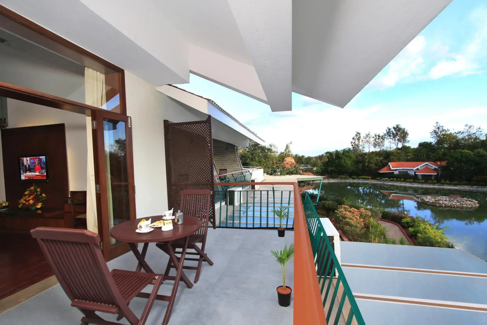 Silent Shores Resort & Spa