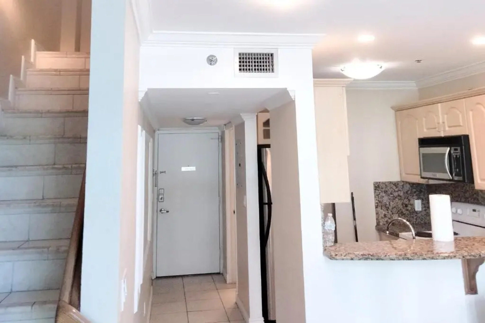 Miami Beach Apartments by Mia Rentals