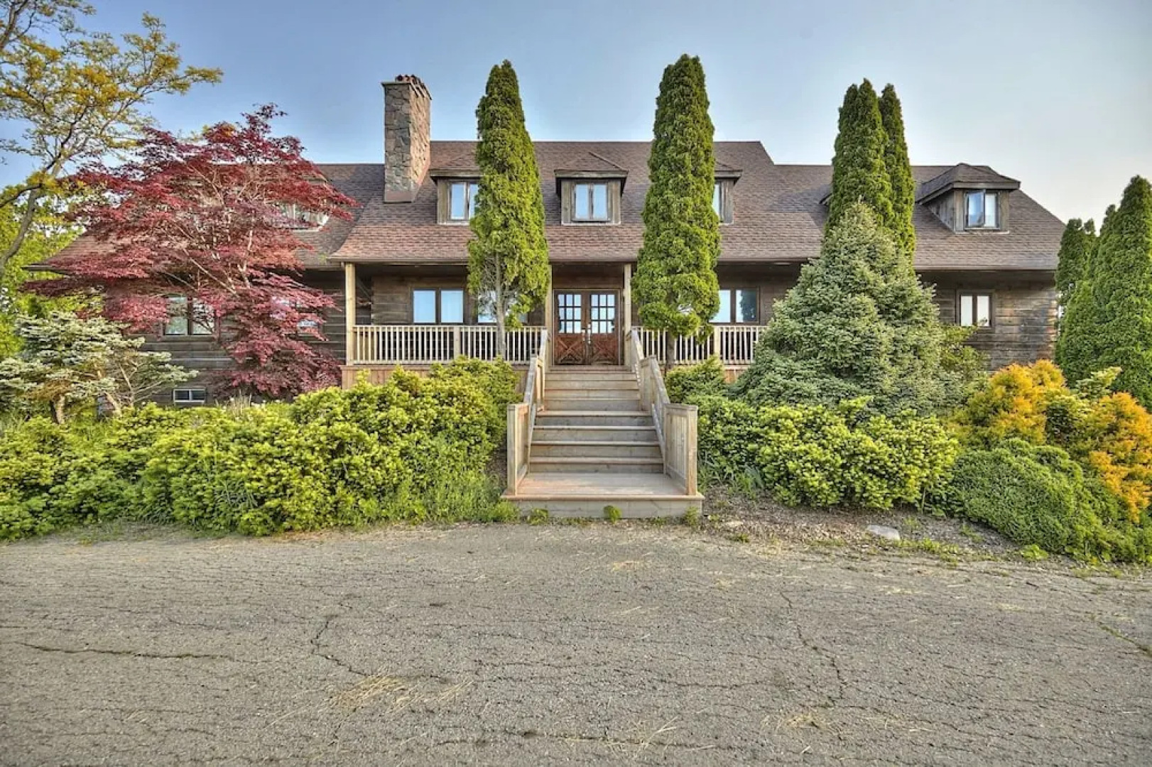 Grand Niagara Estate Lodge