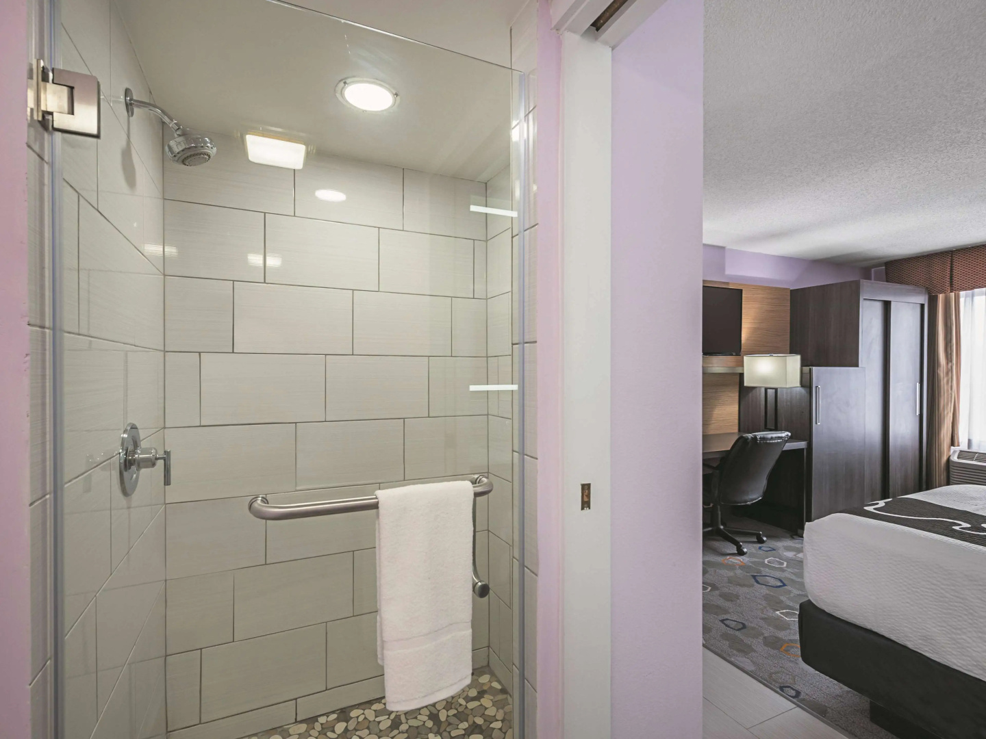 La Quinta Inn & Suites by Wyndham Minneapolis Northwest