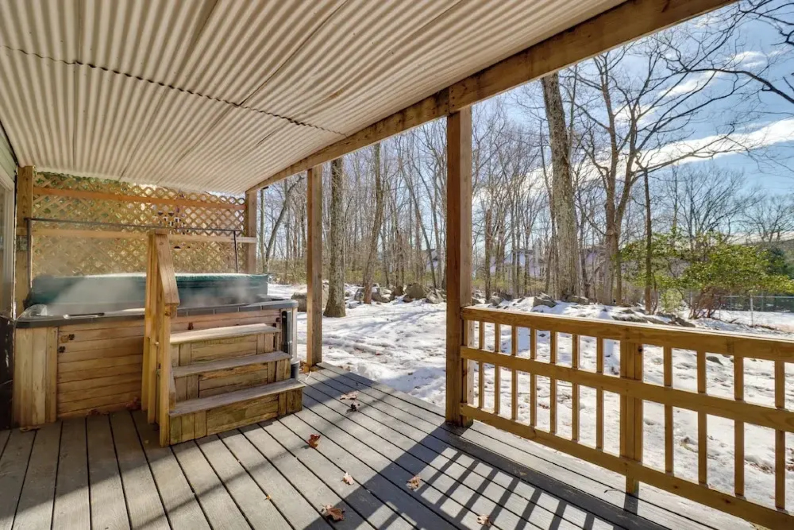 Hot Tub & Community Perks: Big Boulder Lake Escape