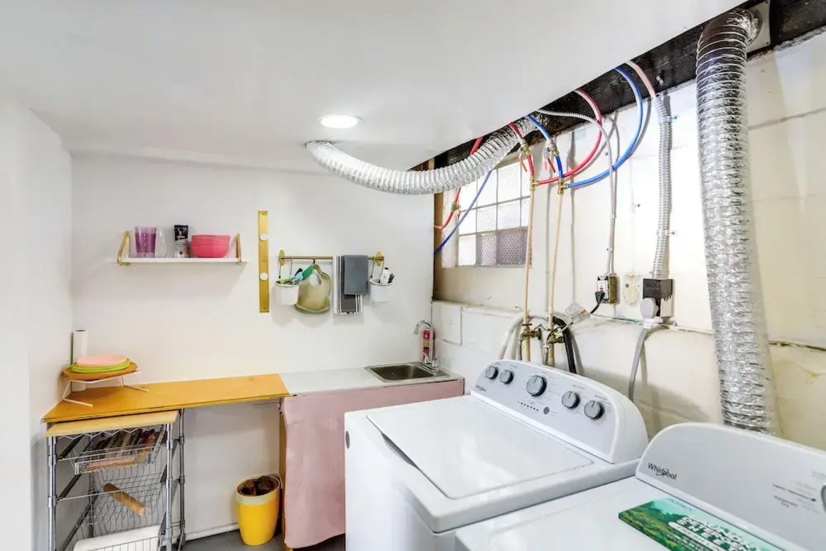 Gordon Square Studio ~ 4 Mi to Downtown Cleveland!