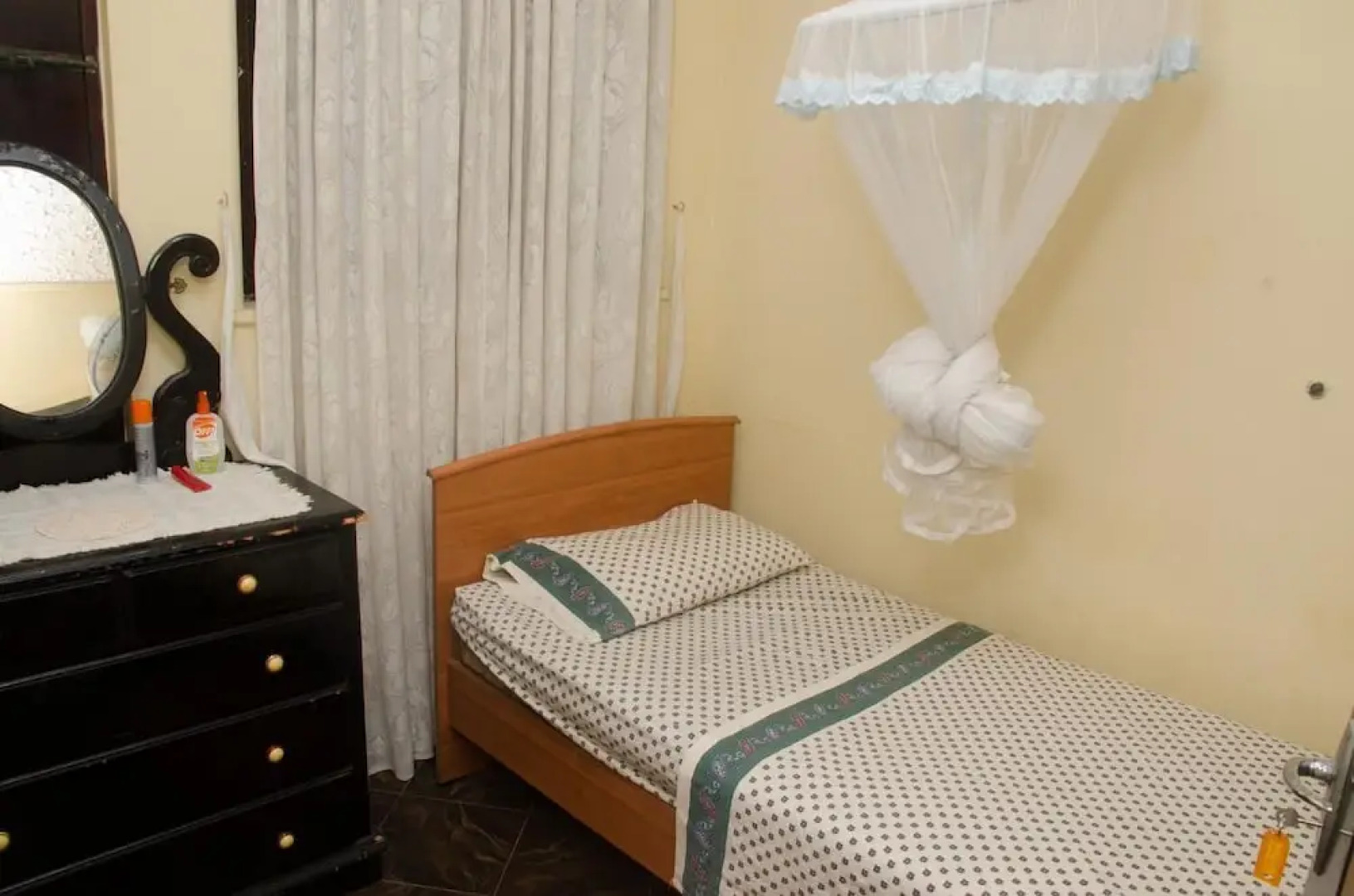 Lavinia Beach Hostel