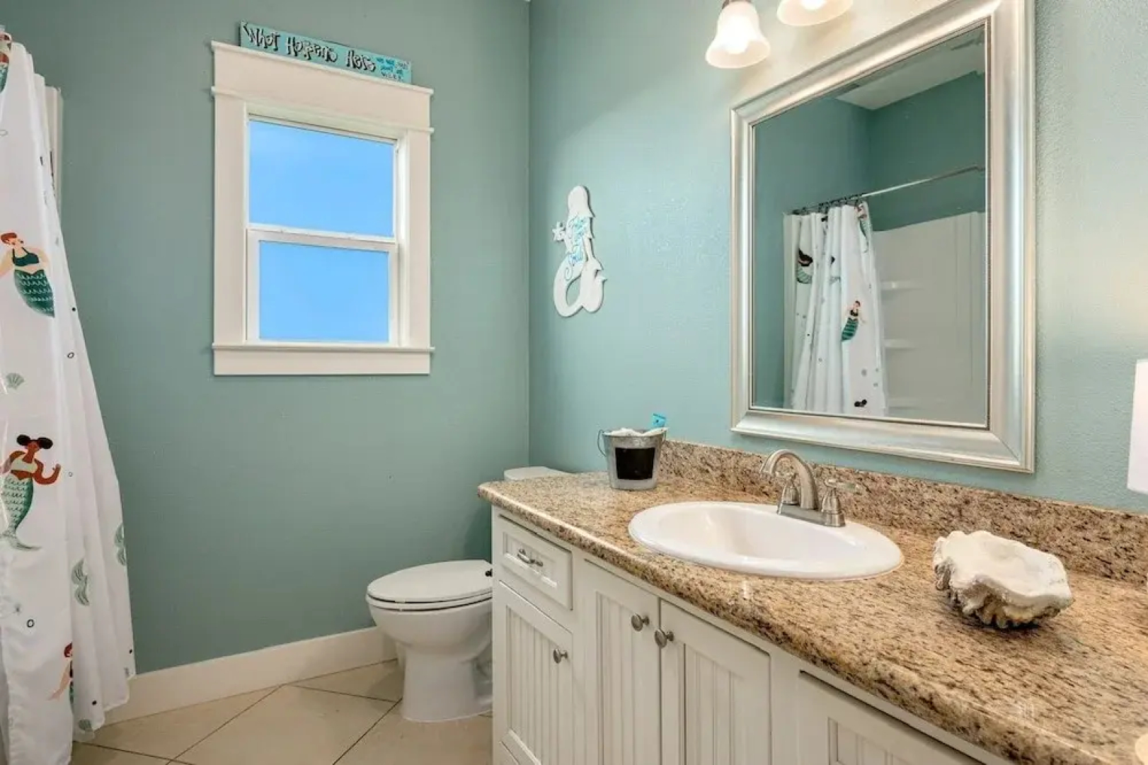 The Beach House 3 Bedroom Home by RedAwning