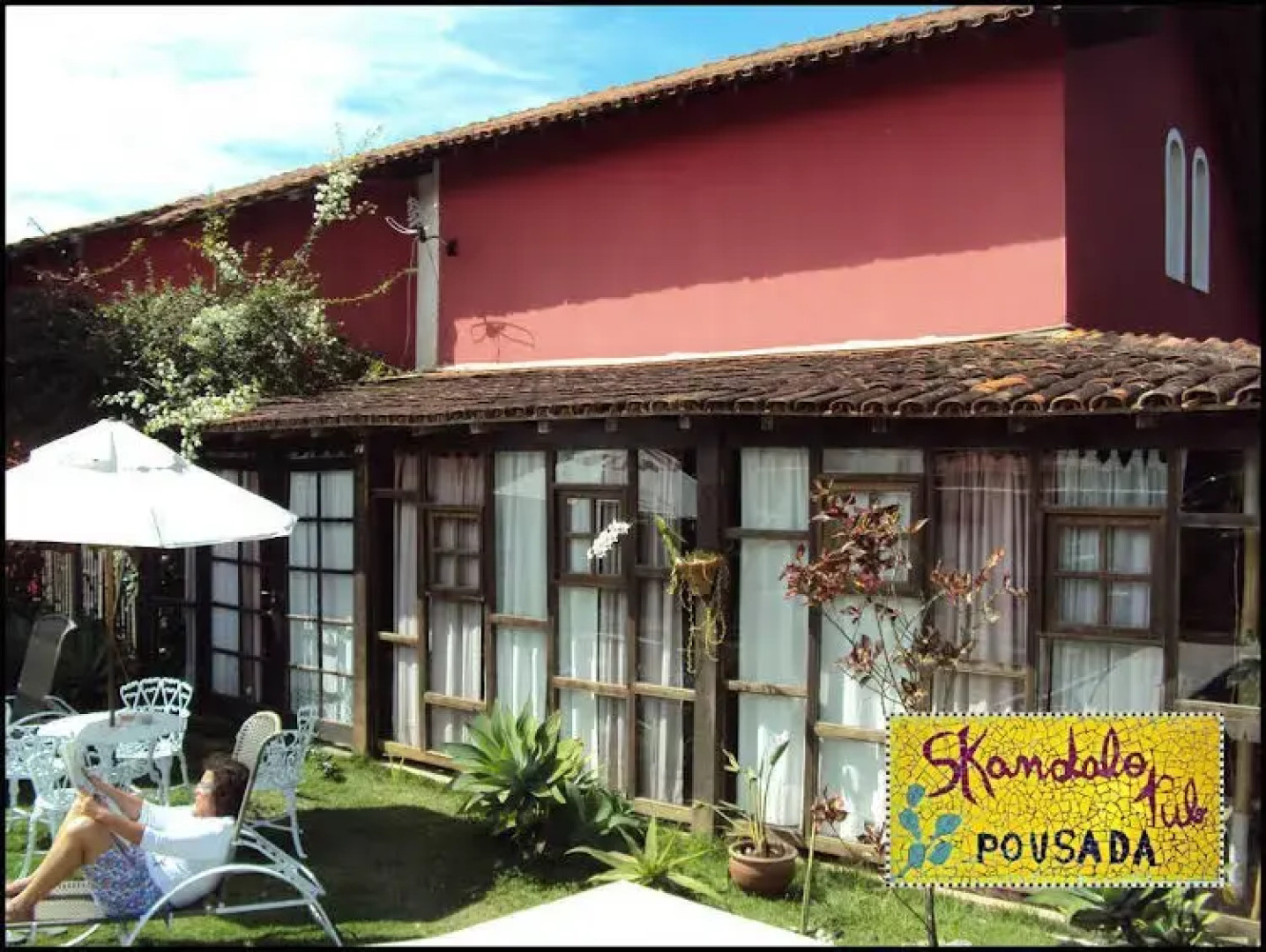 Skandalo Pub Pousada