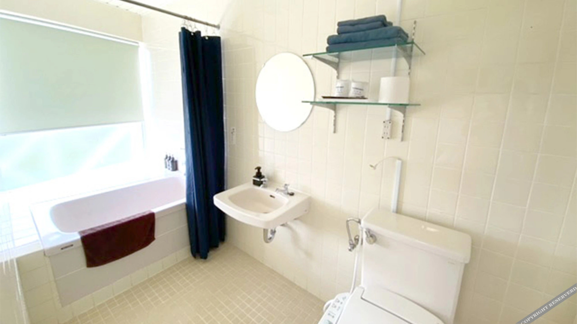 Marin House IE Island