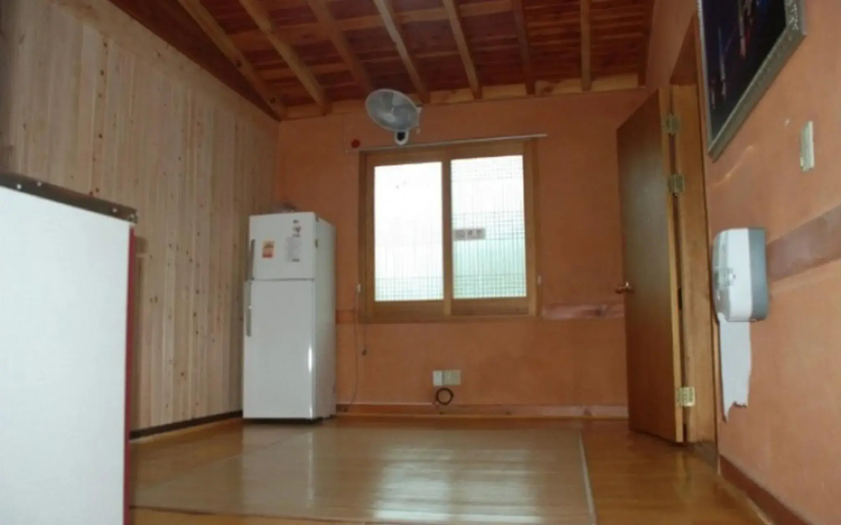 Sacheon Baegunimeomuneungot Pension