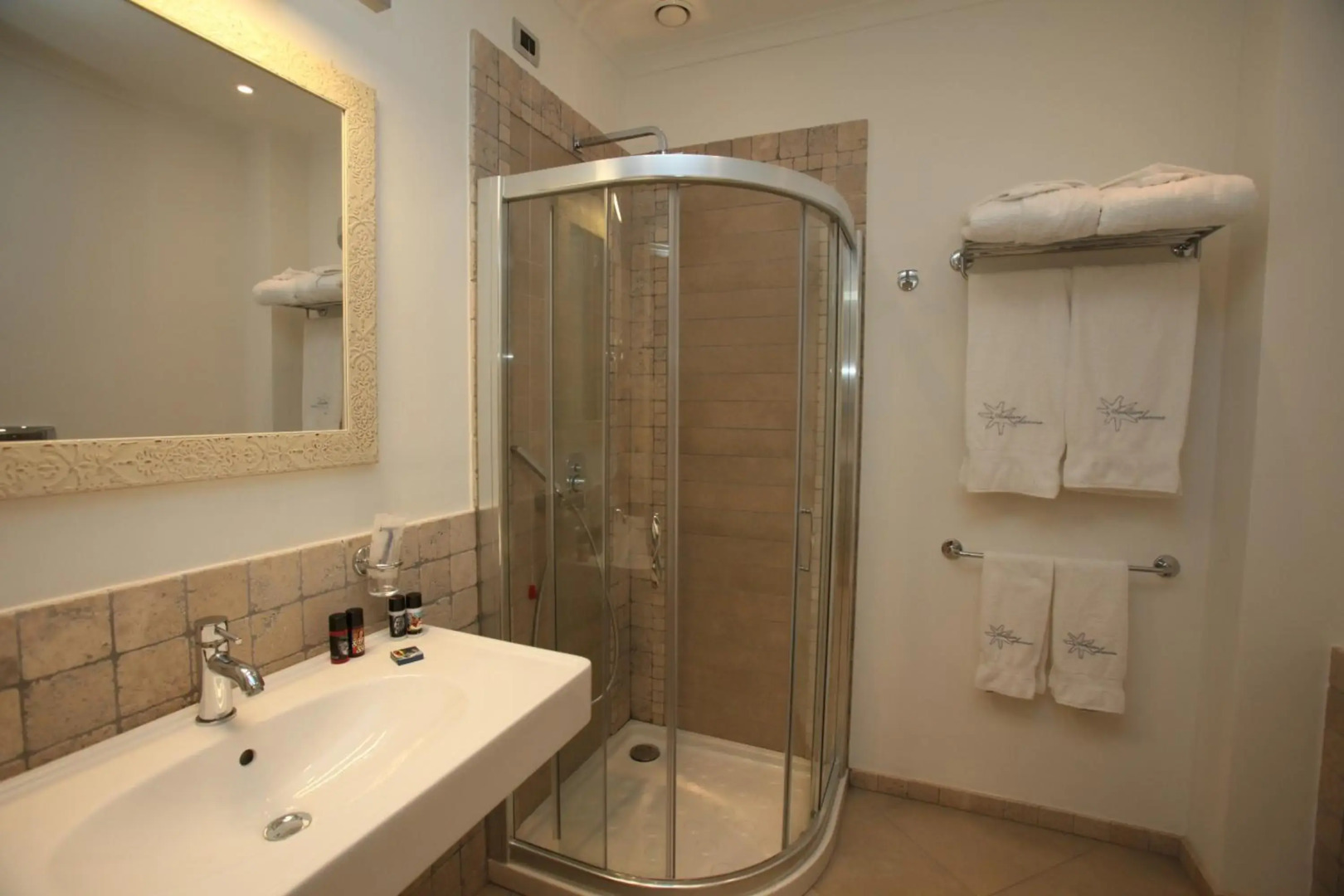 Hotel Mea - Aeolian Charme