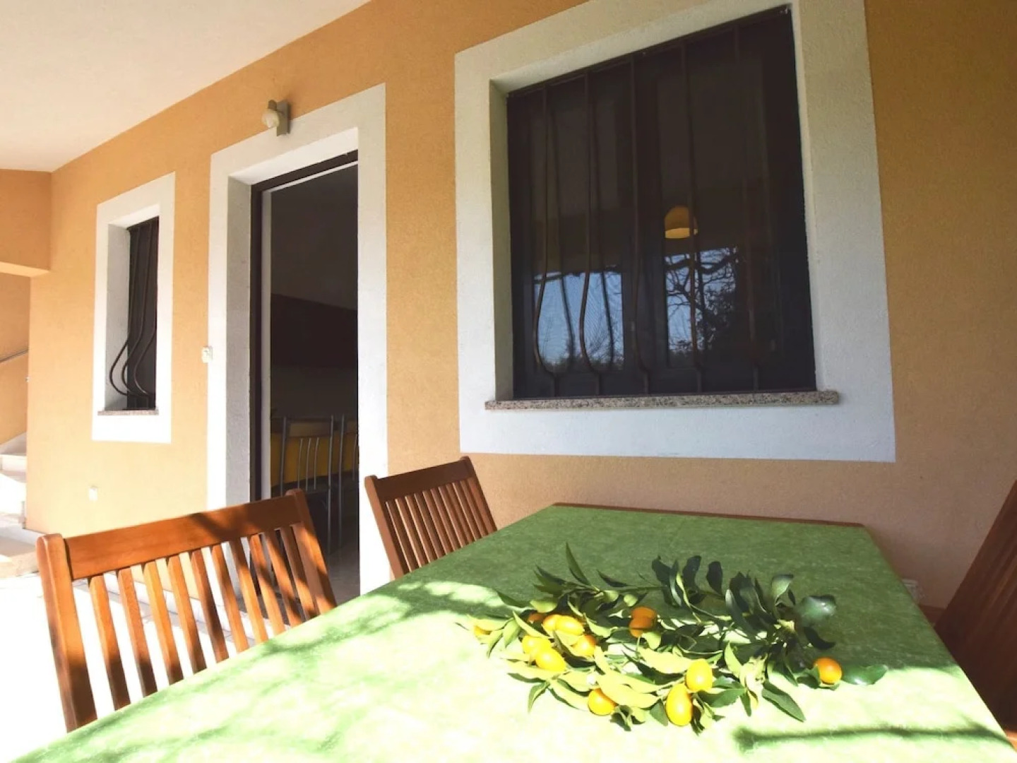 Comfortable Apartment ina Quiet Location, With a Shared Swimming Pool, Near Pula