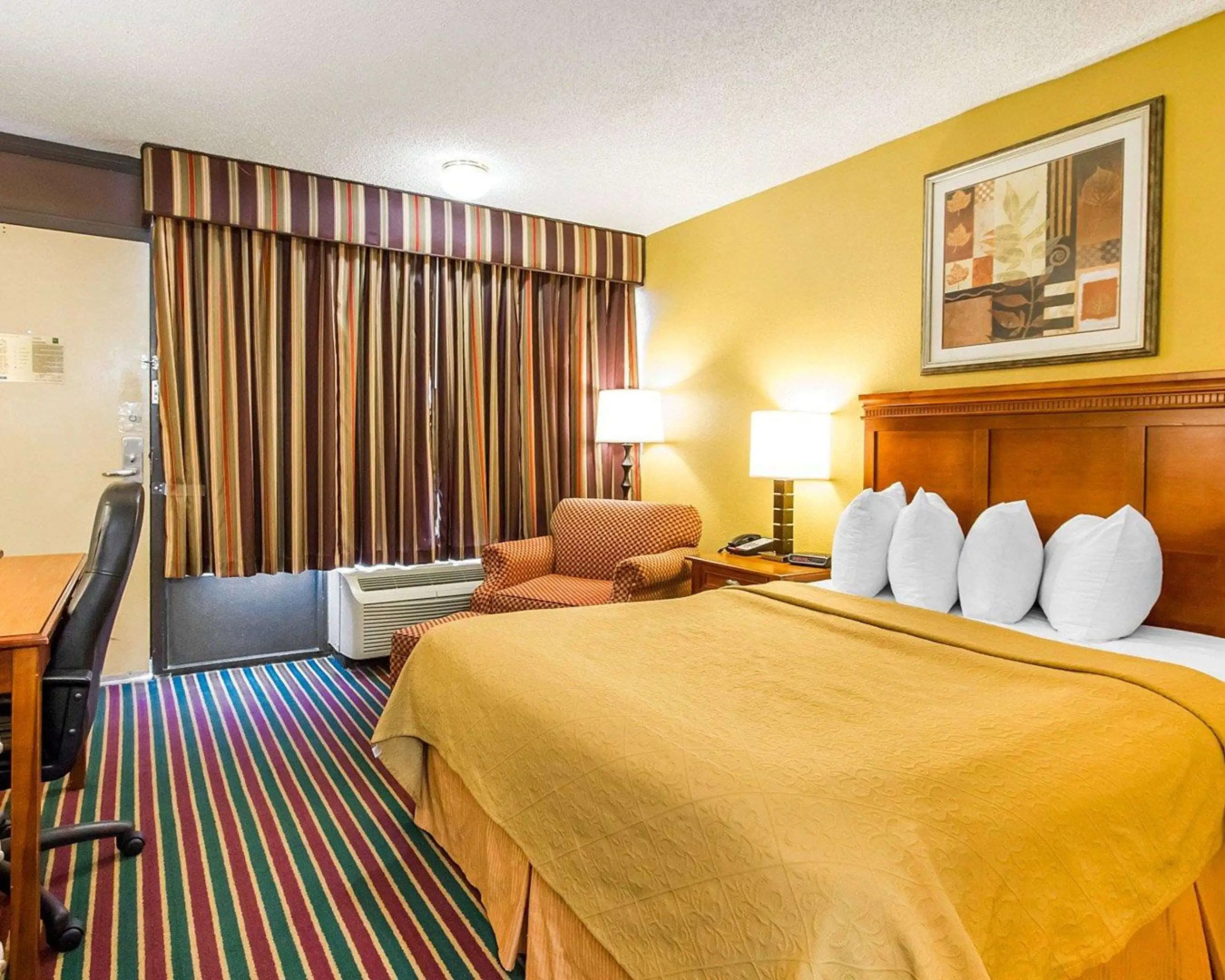 Quality Inn Dyersburg I-155
