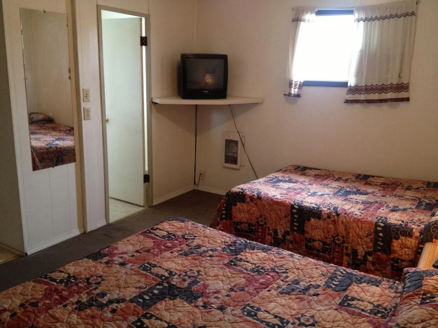 Twi-Lite Motel