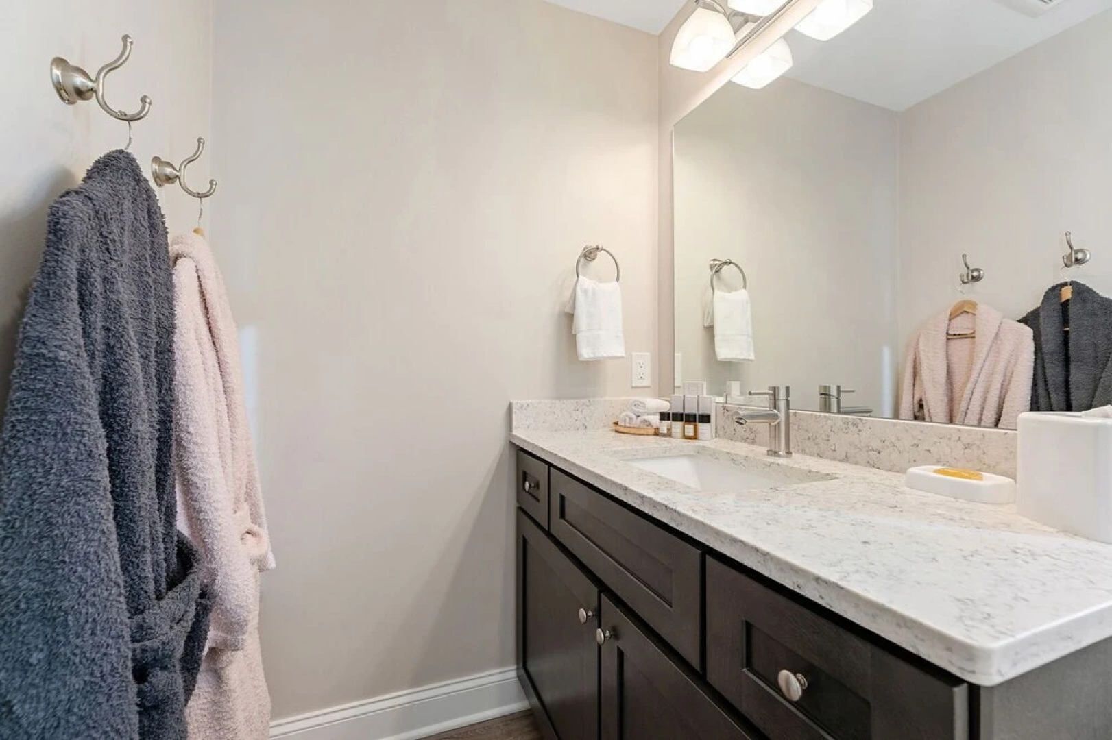 539 Bay St. Lake View Condo Unit 303E