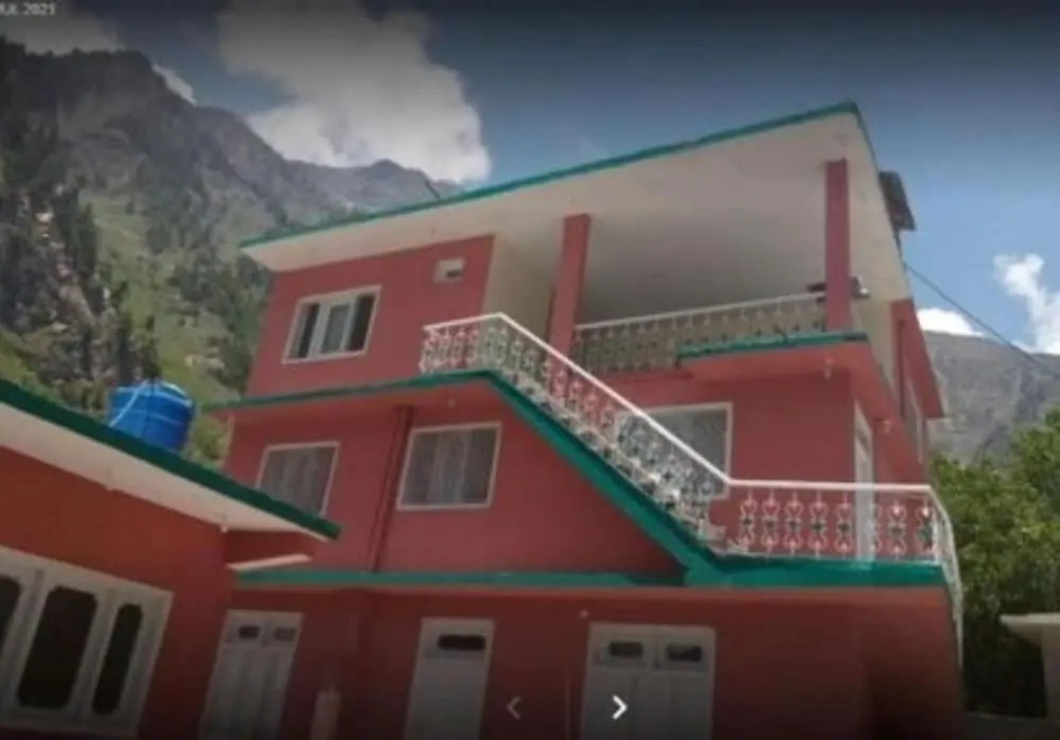Hill View Hotel And family Cottage