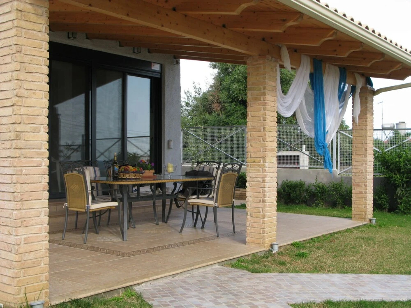 Navarino - A Breath Away From The Beach