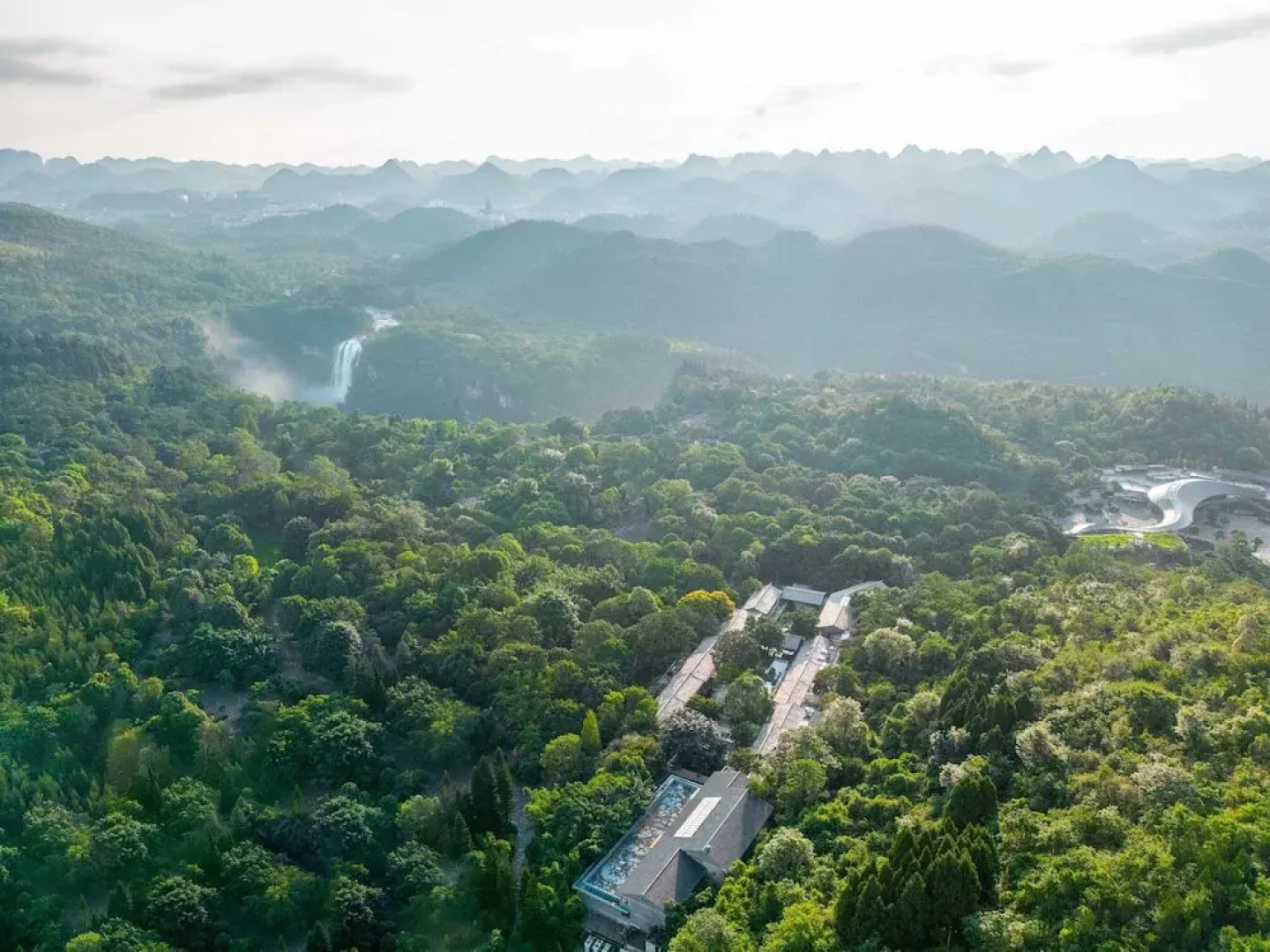Yaojia Waterfall Village Resort