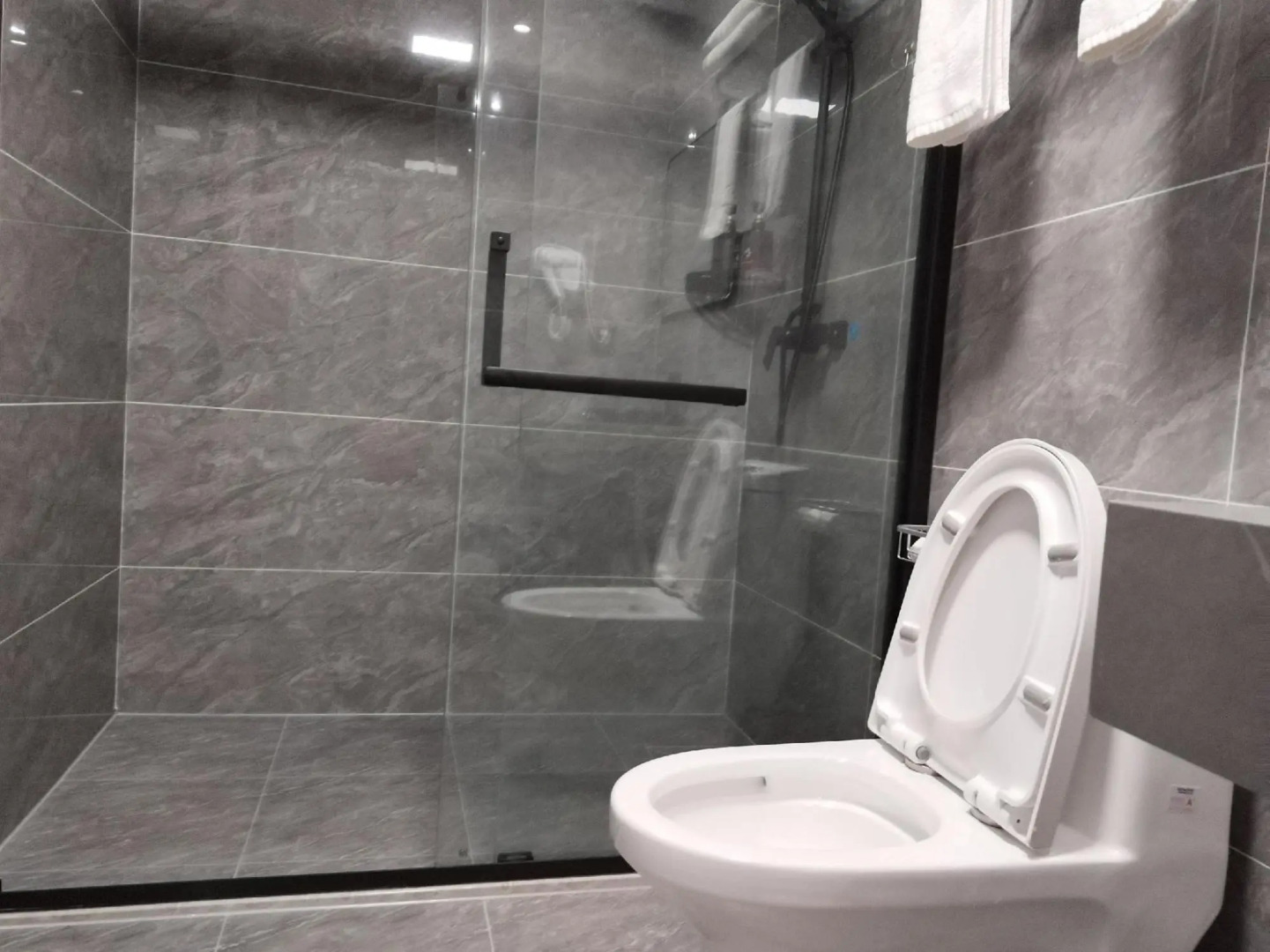 Xingyue Crystal Hotel (Wuhu Dongfang Shenhua Shop)