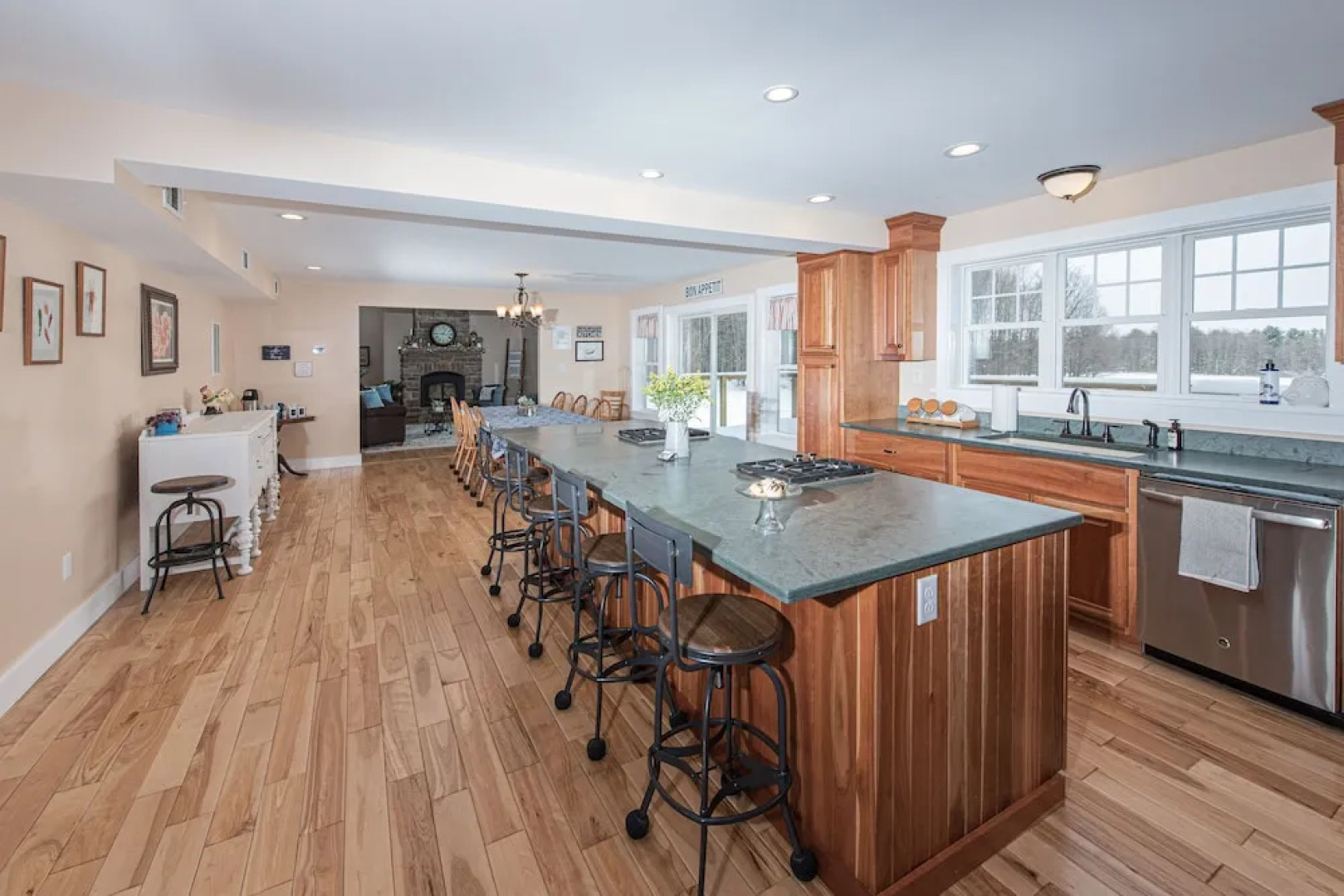 Maple Rock Bed & Breakfast