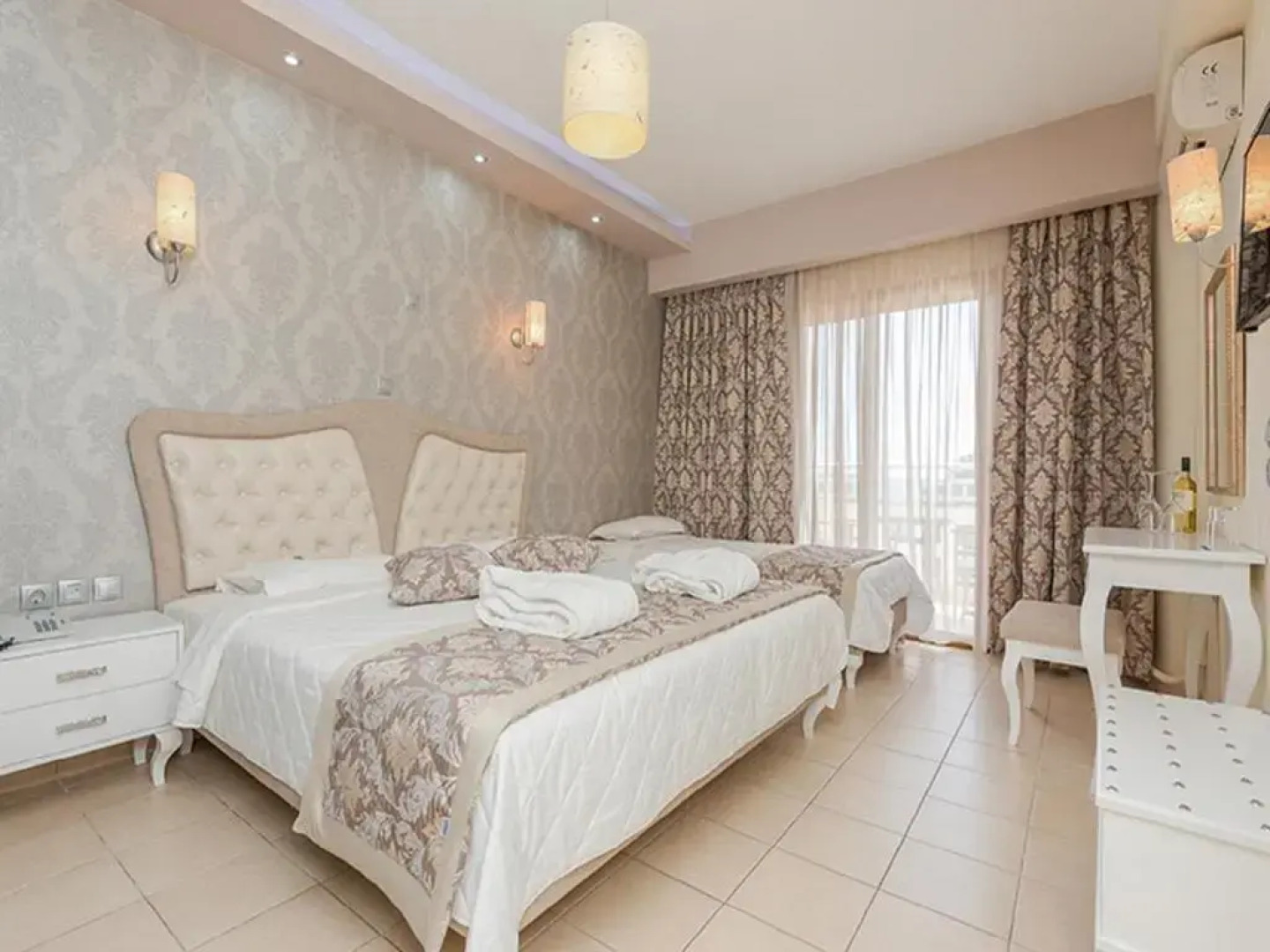 Отель Maranton Beach