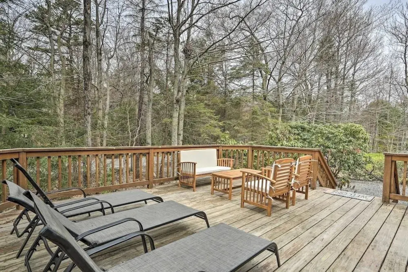 Luxury Home With Modern Finishes - Game Room & Hot Tub - Pocono Mountains 3 Bedroom Home by Redawning