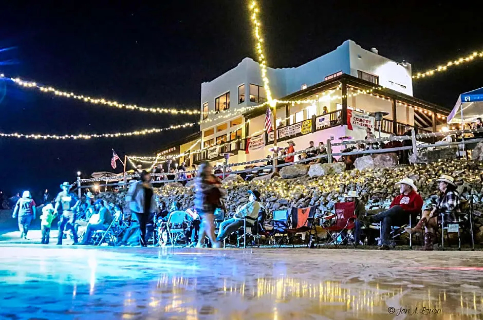 Creekside Lodge and Cabins