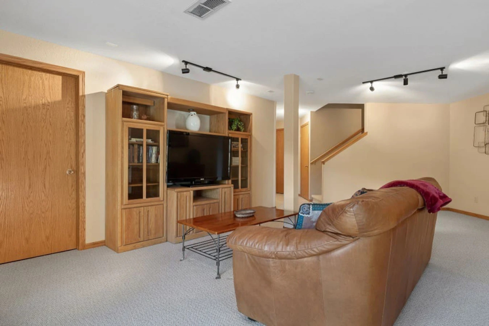Peaceful Pines 5 BR Home with Hot Tub!