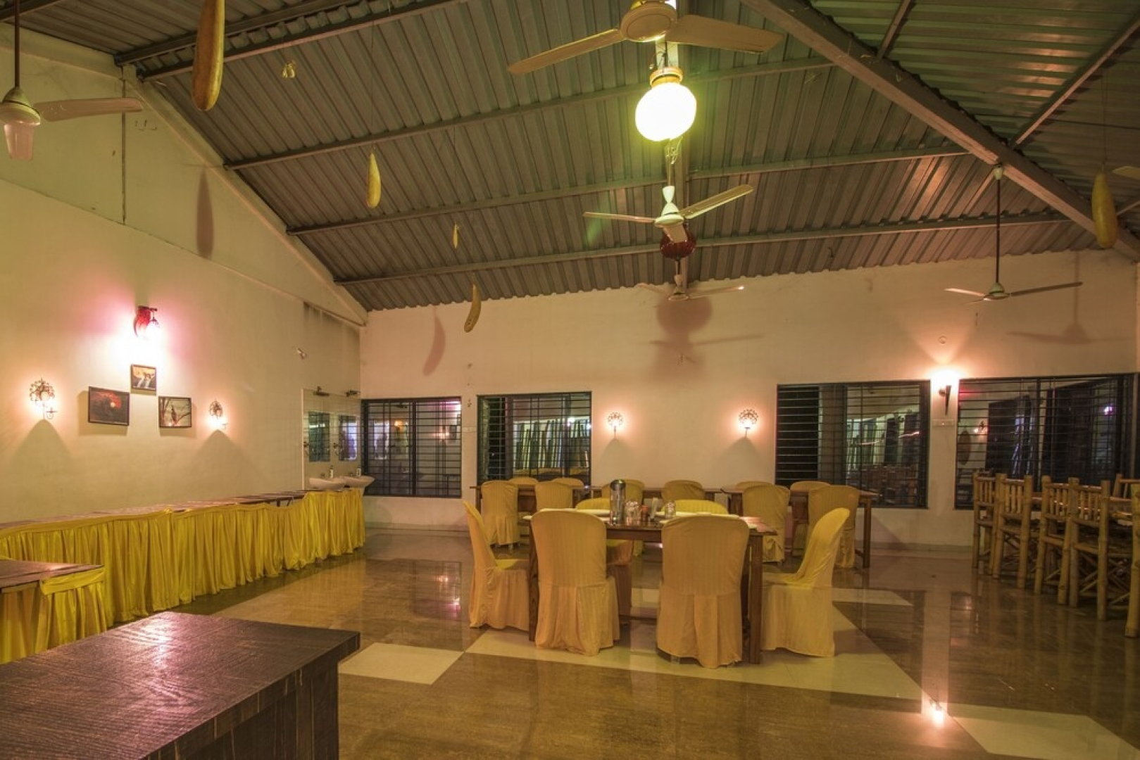 Mougli's Paradise Resort