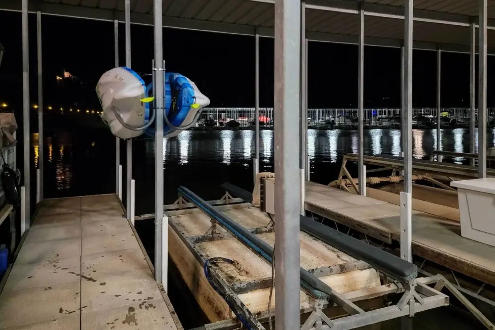 Boat Ramp, Dock & Slip: Step-free Camdenton Condo!