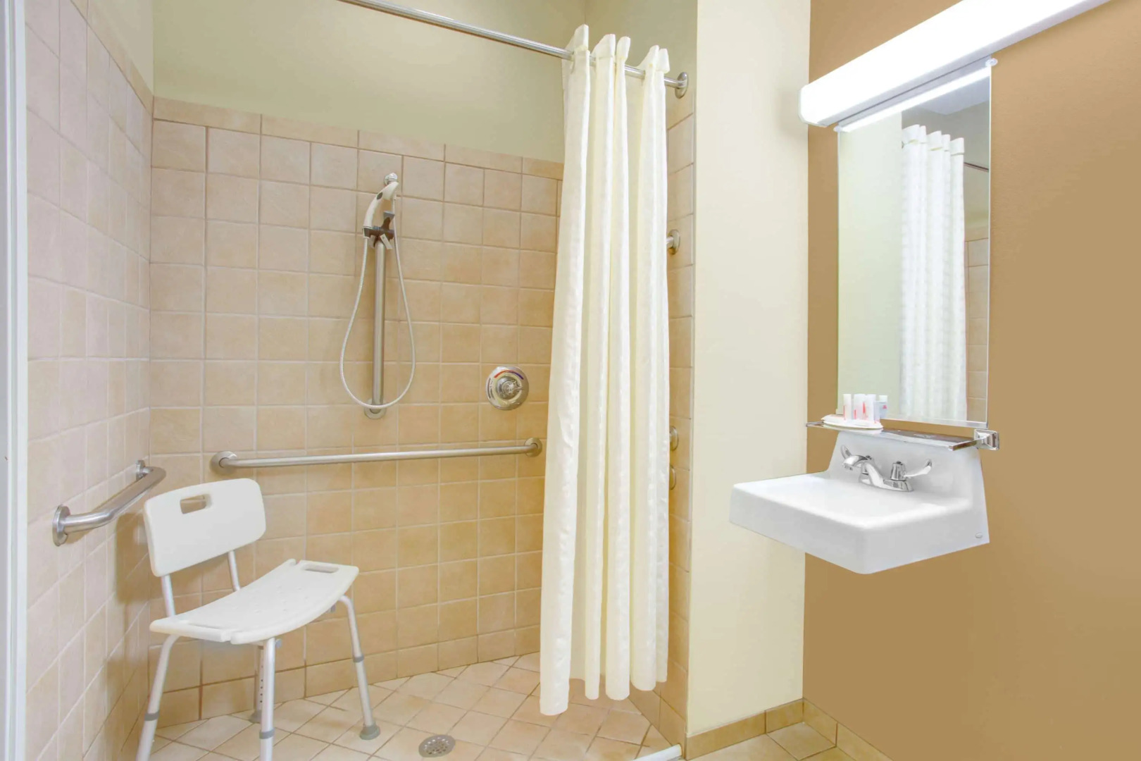 Microtel Inn & Suites by Wyndham Harrisonburg