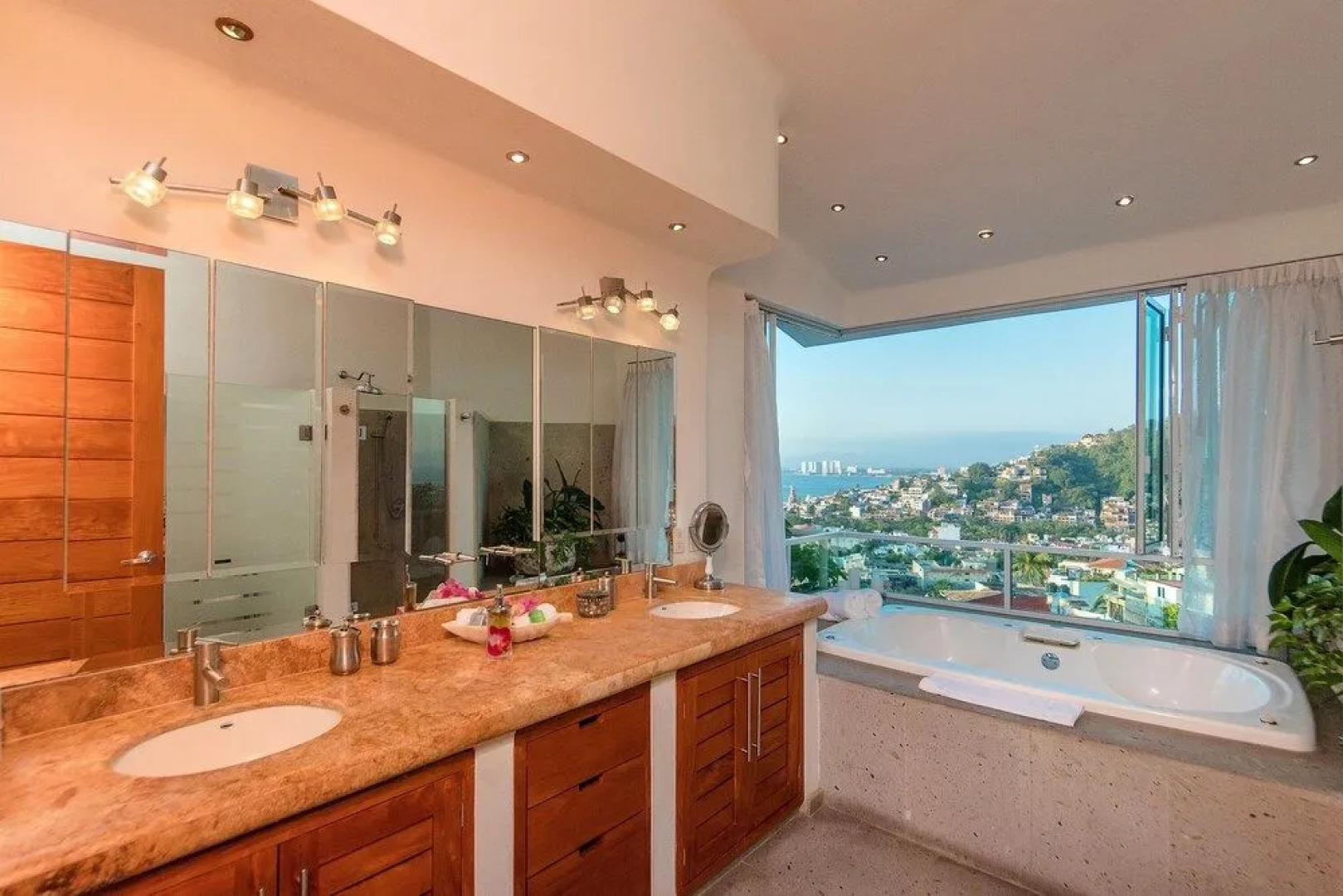 Casa Yvonneka, Private Luxury Villa