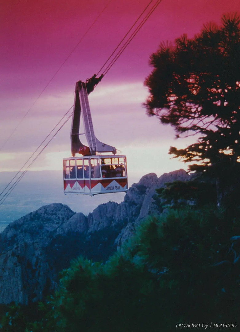 Holiday Inn Express & Suites Albuquerque Historic Old Town by IHG