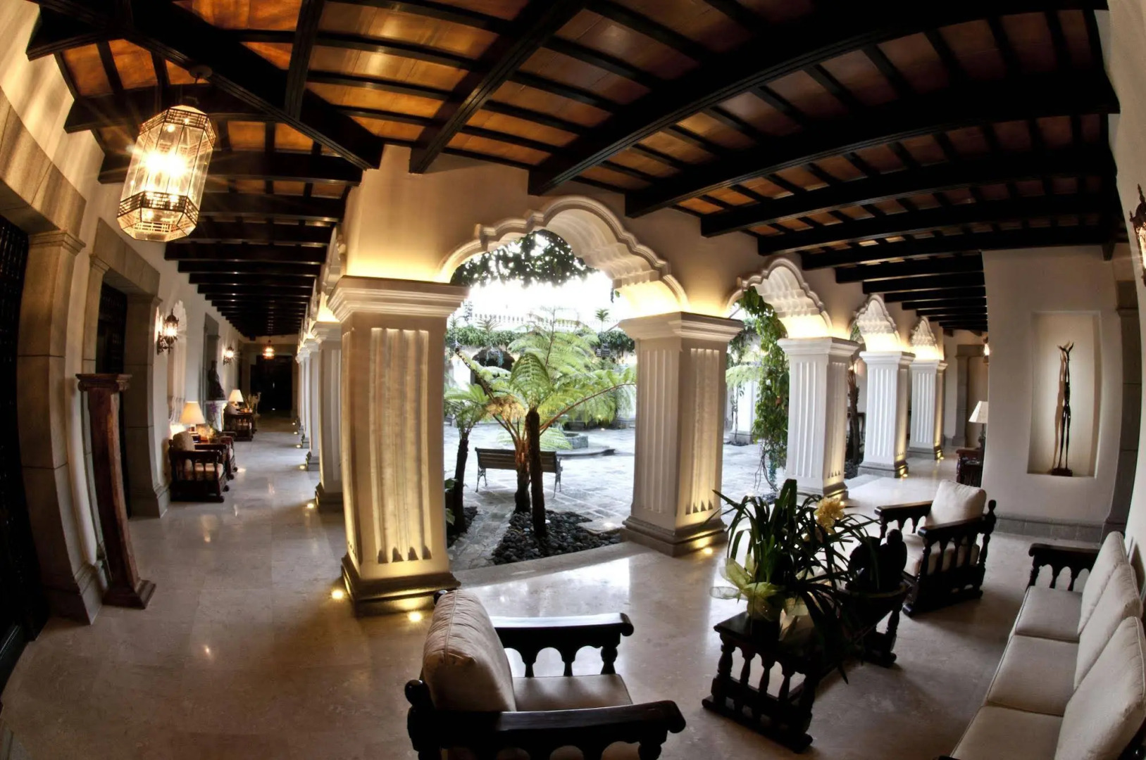 Pensativo House Hotel