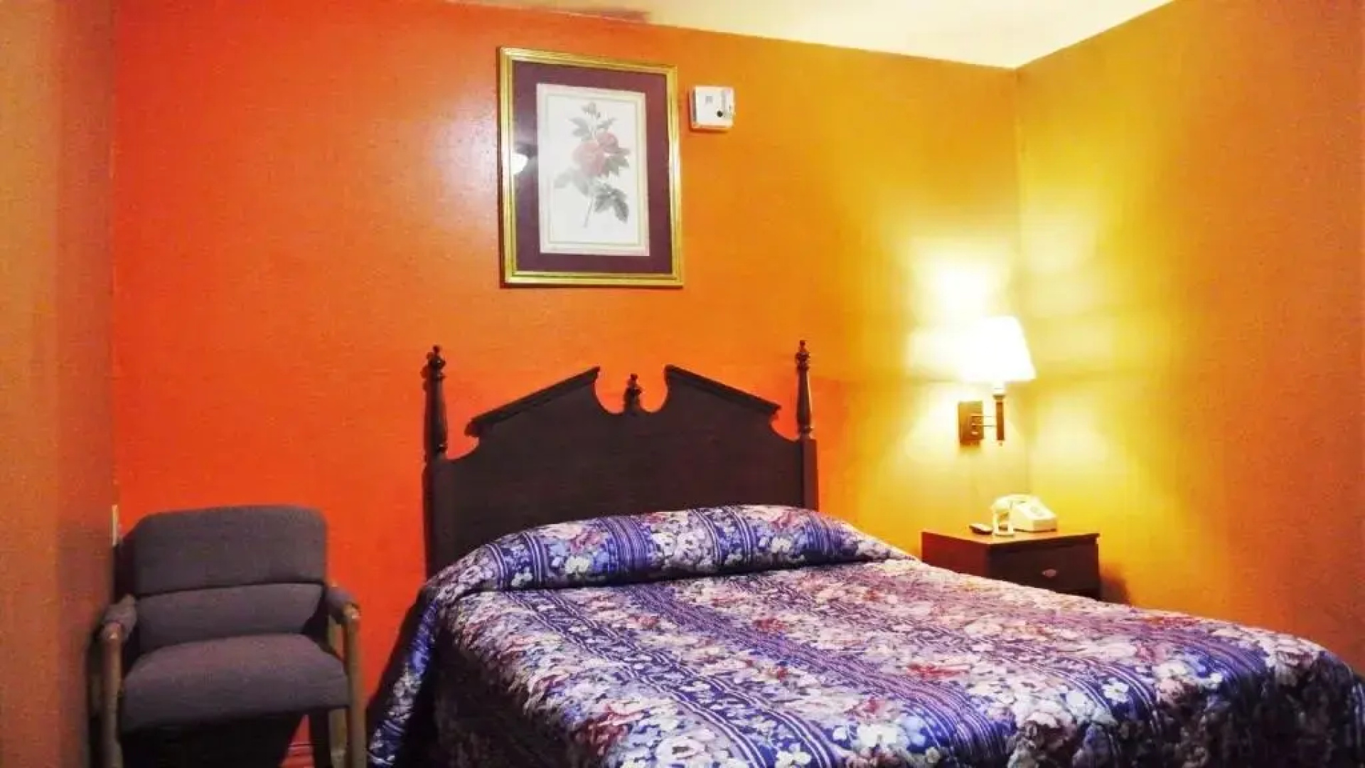 Holiday Capri Motel