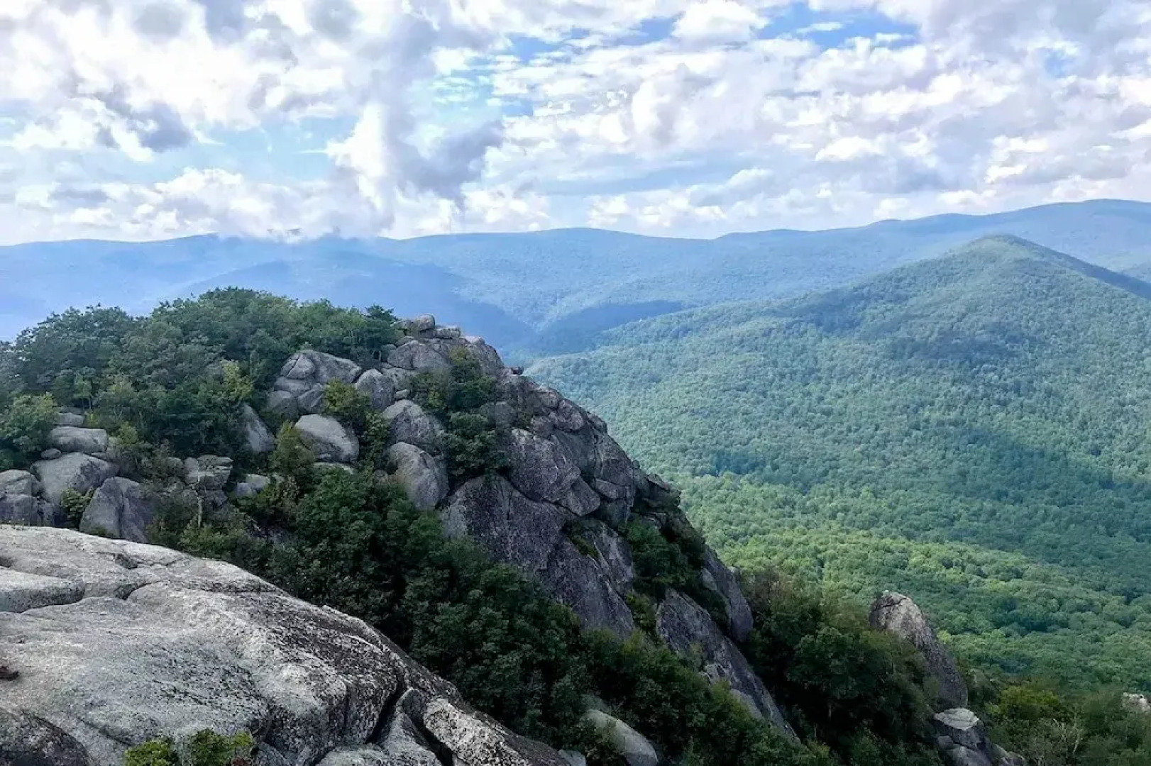 Secluded Stanardsville Cabin w/ 10 Acres & Hot Tub
