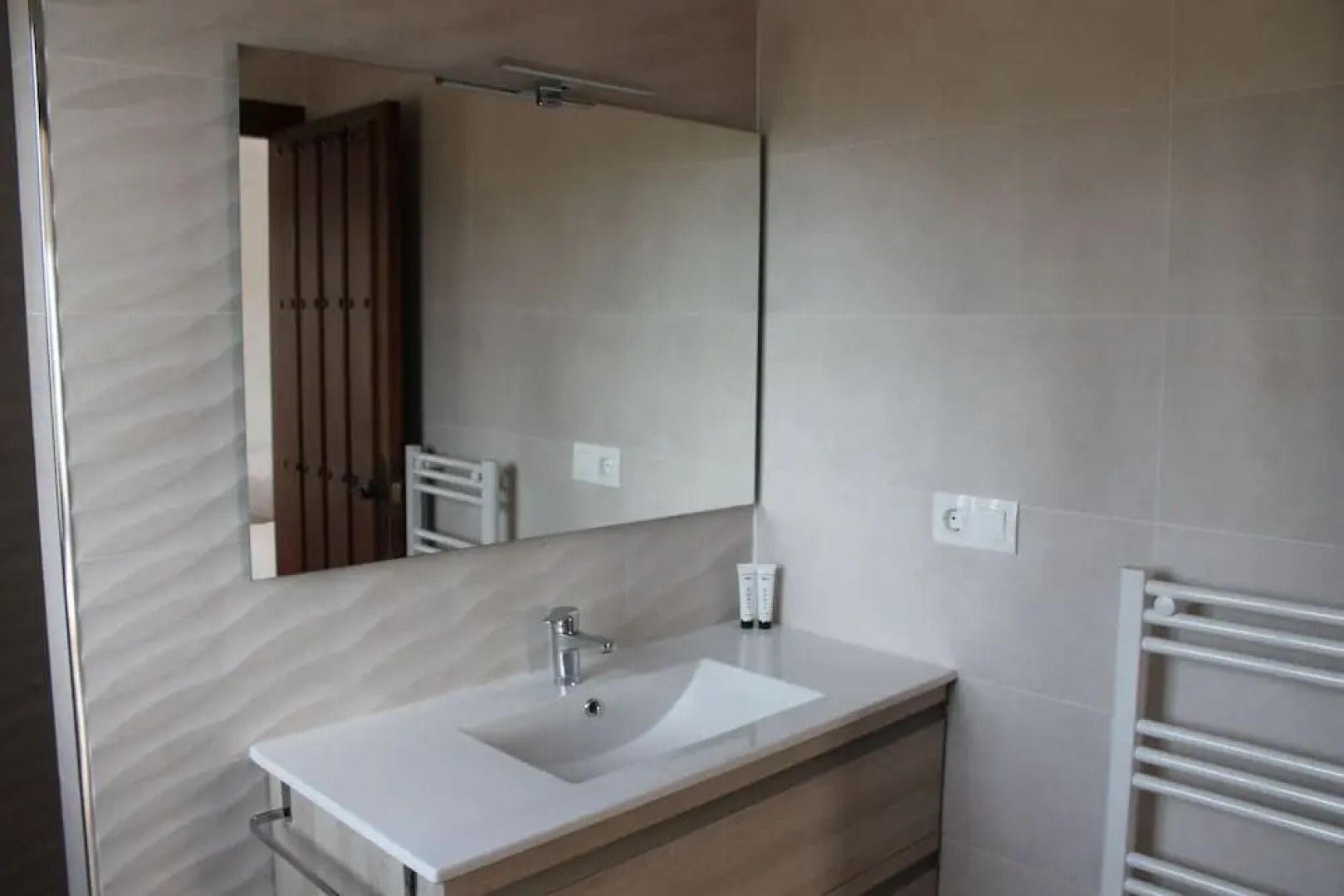 Casa Arts Guest Rooms