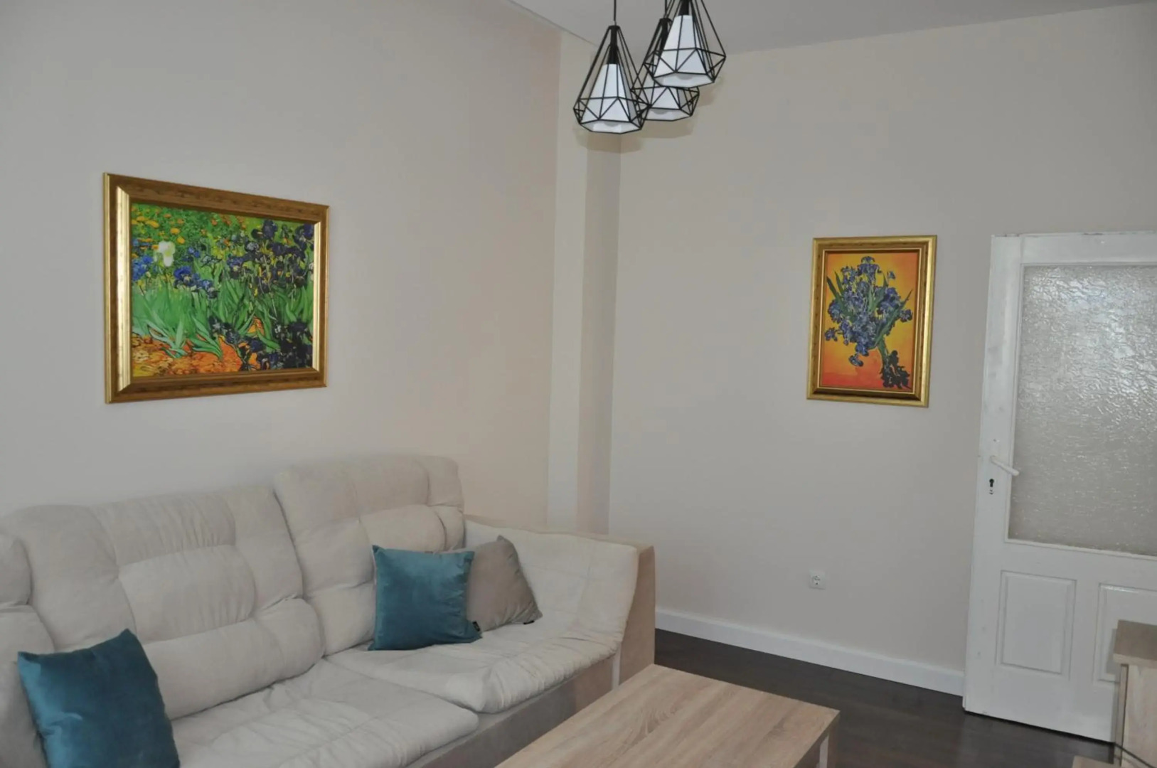 Къща за гости Ирис