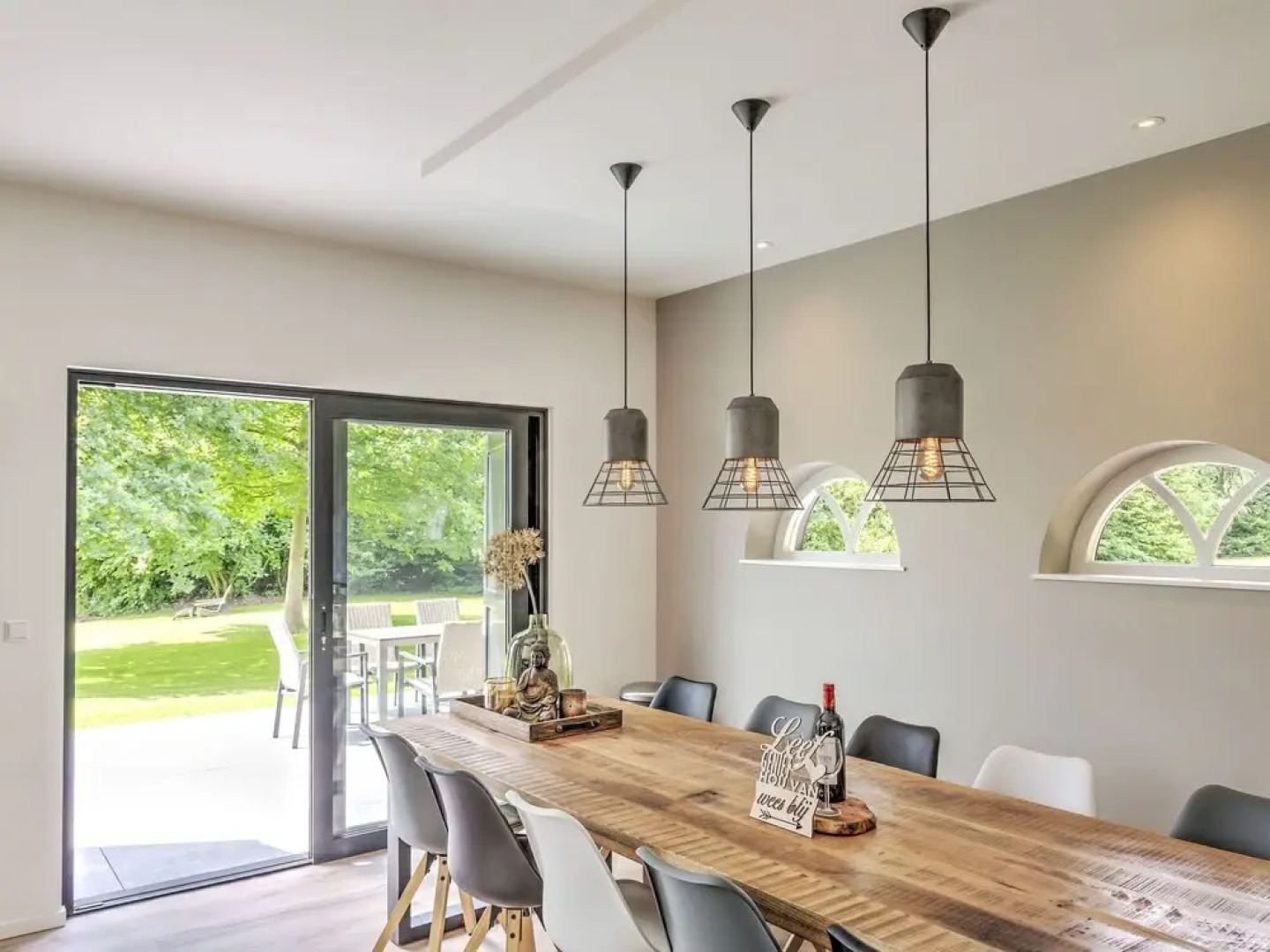 Tranquil Farmhouse in Rijsbergen with Hot Tub and Garden