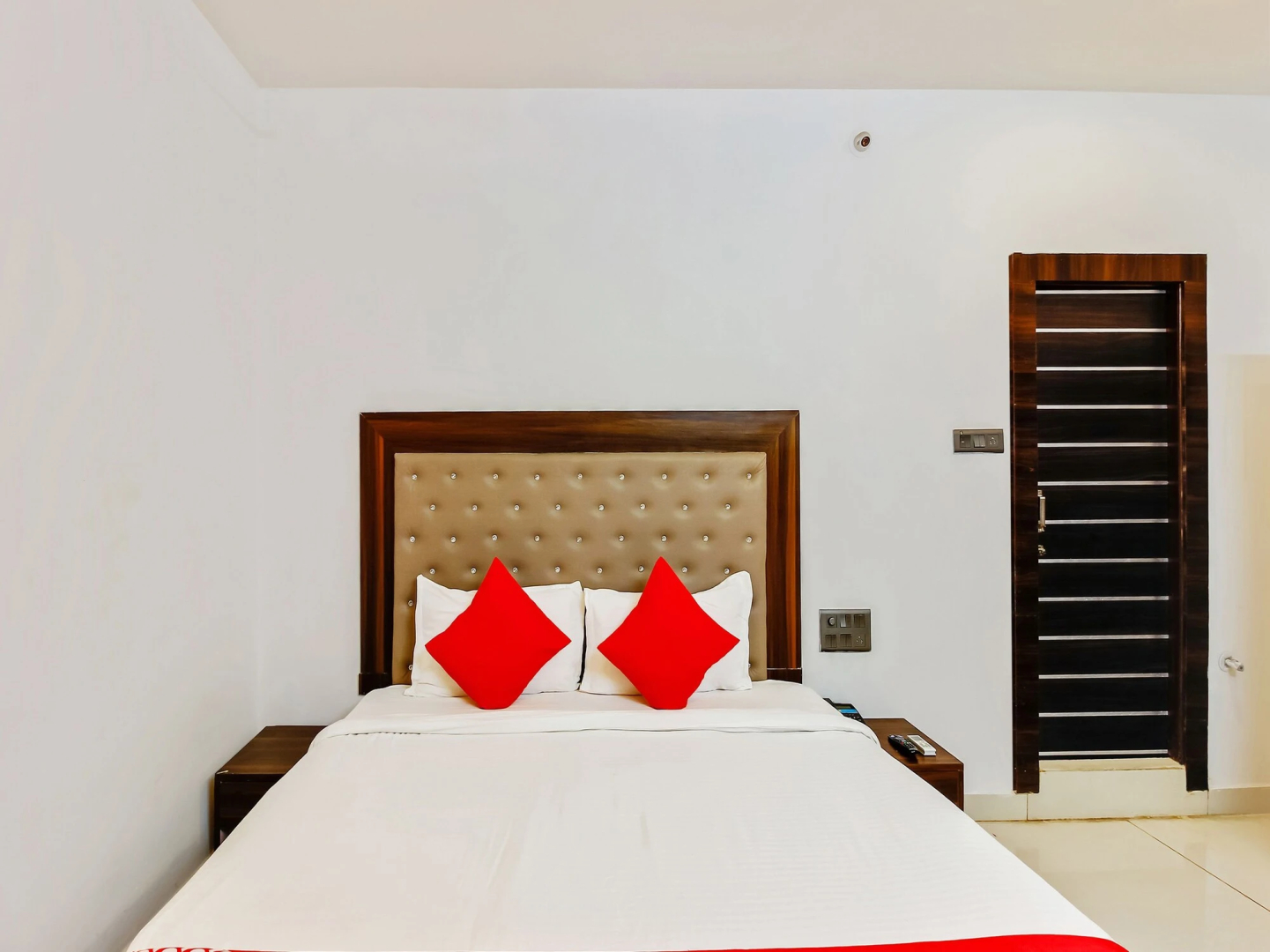 OYO 29131 Hotel MN Grand