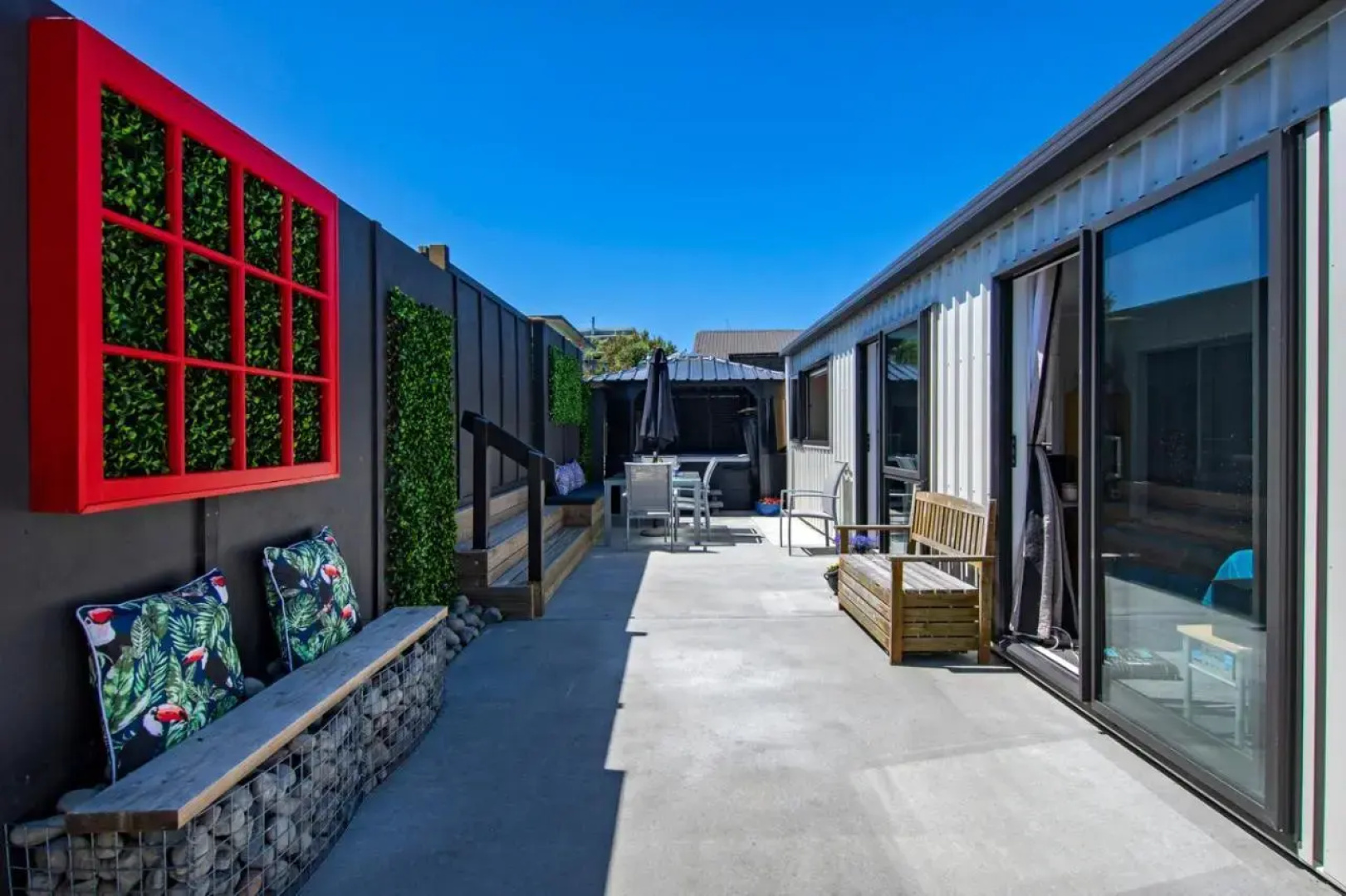 Sunnyside SPA Retreat - Mangawhai Holiday Home